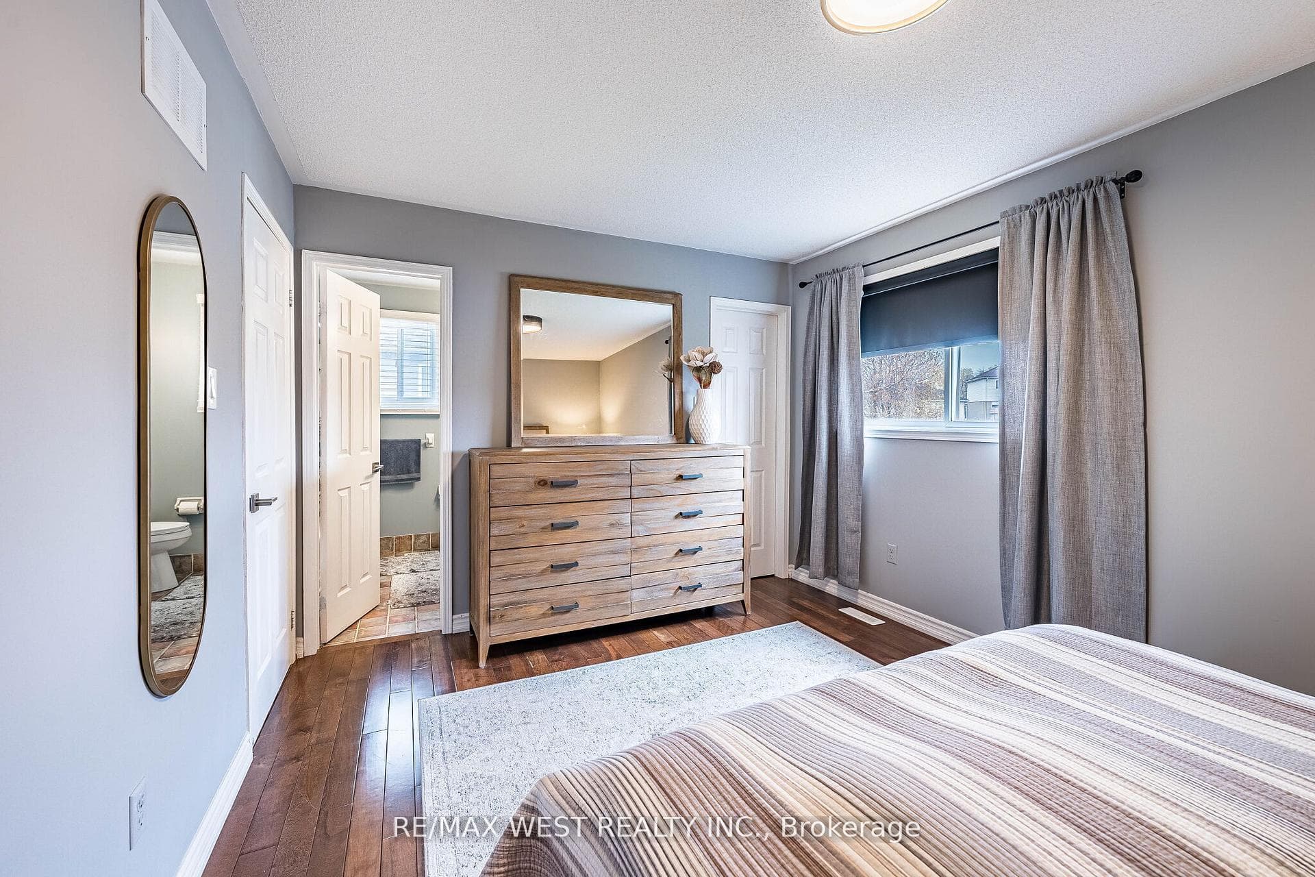 5 Moir Crescent photo 25