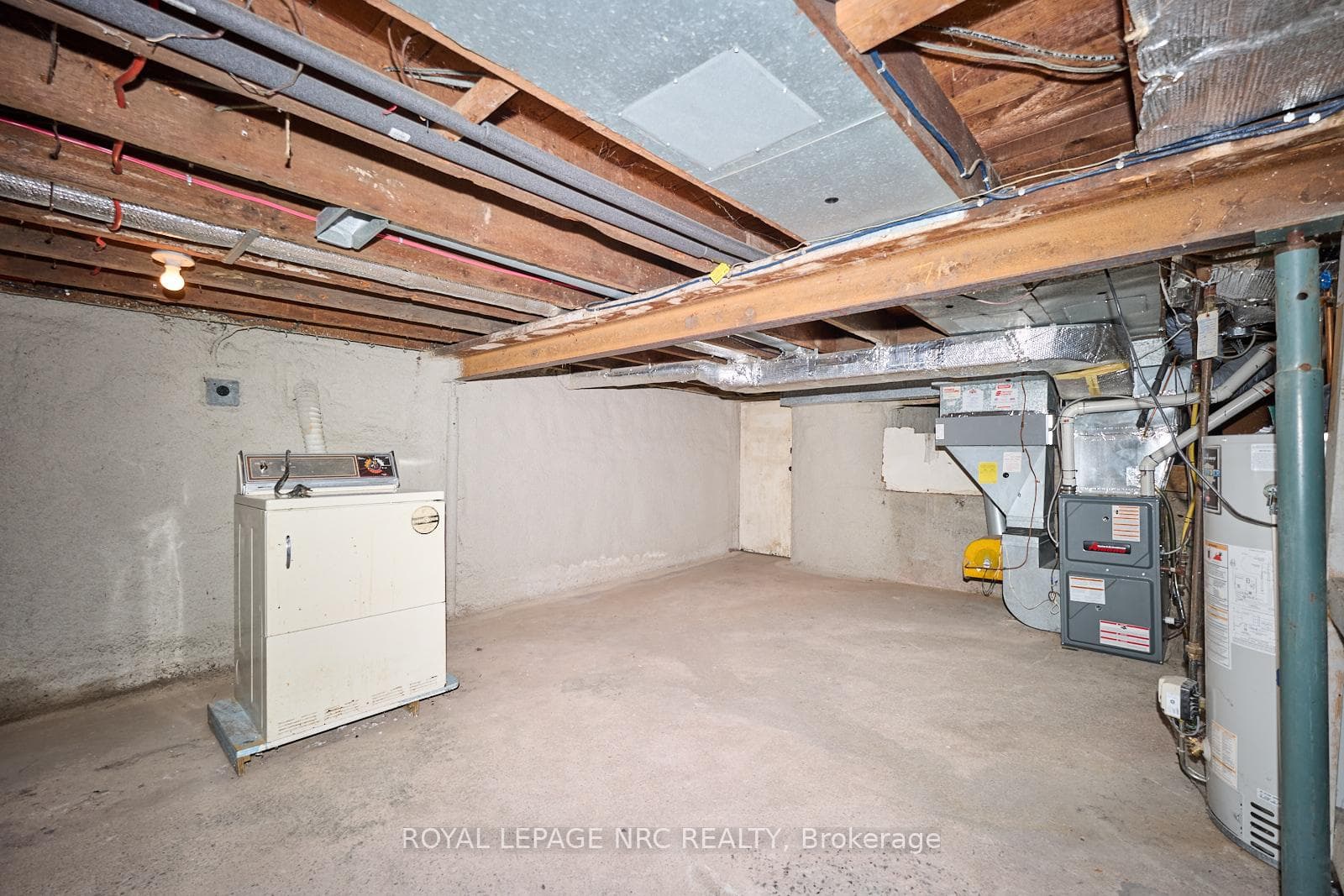 4445 Simcoe Street photo 19