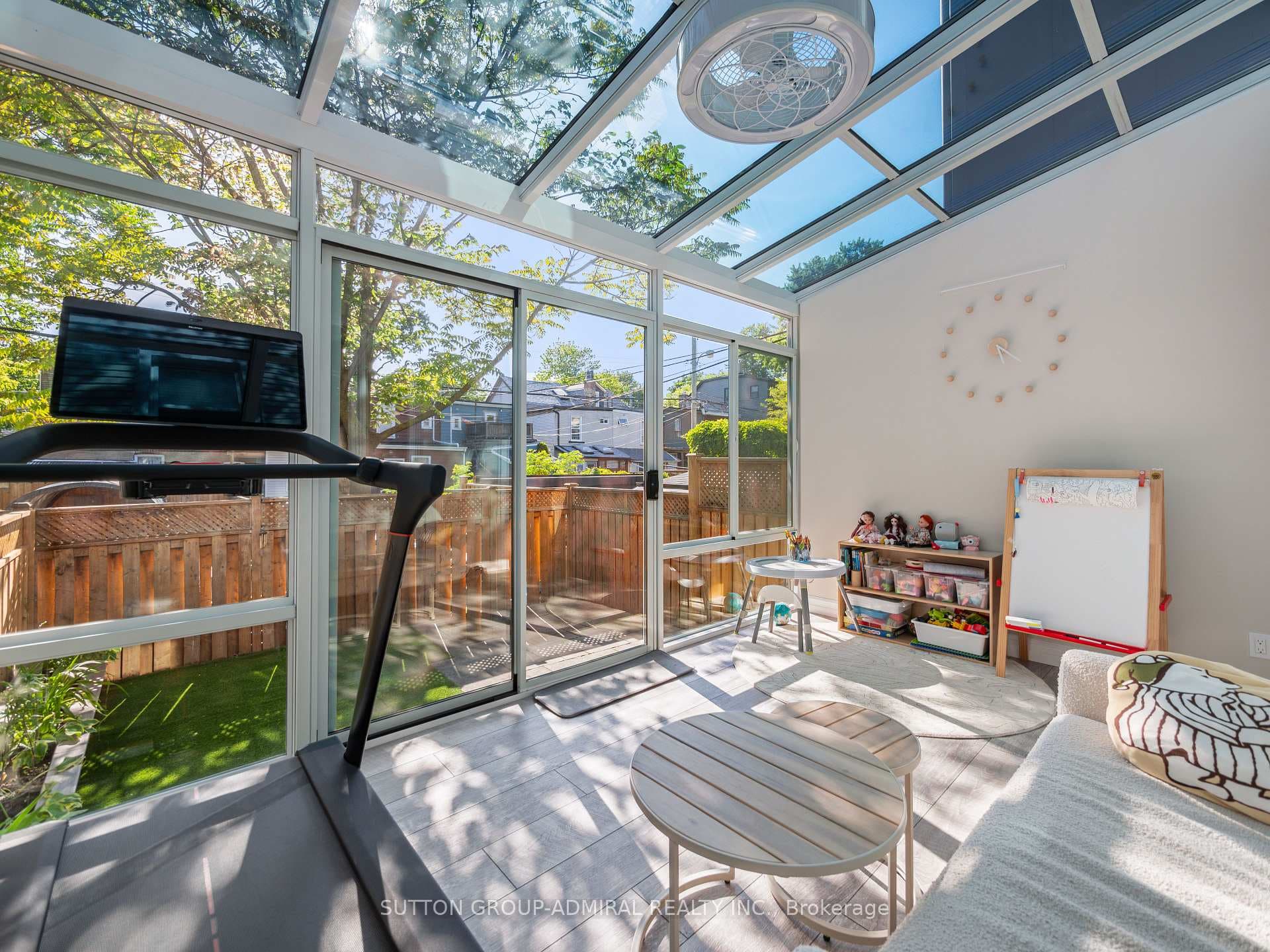 30 Galt Avenue photo 14