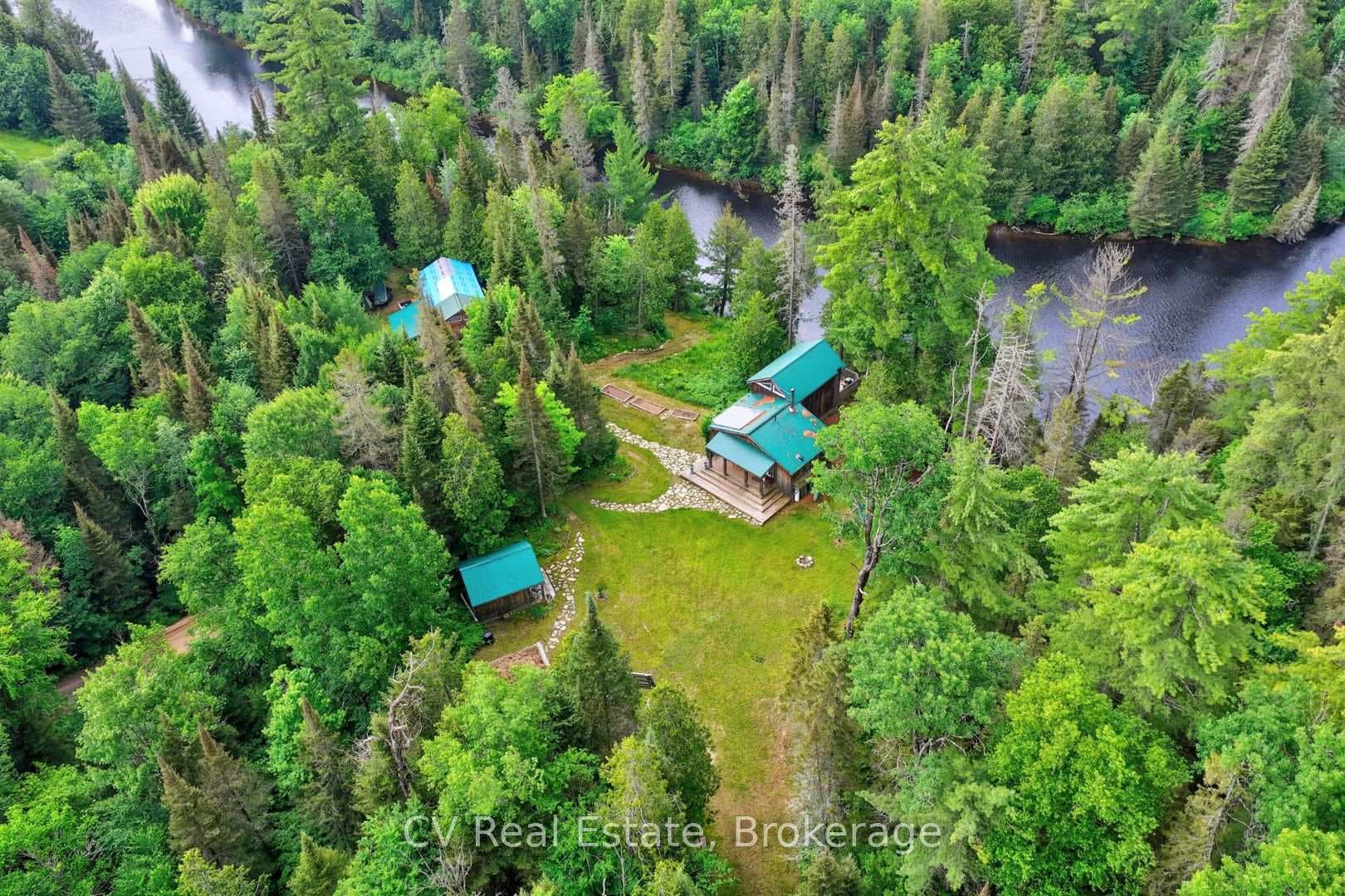 9+ acres of privacy