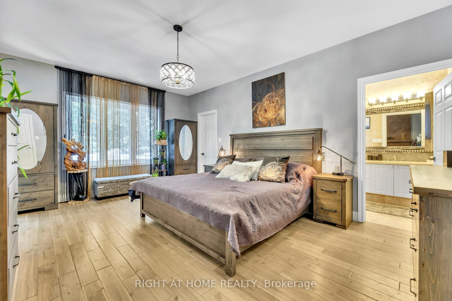 600 Henderson Drive photo 18