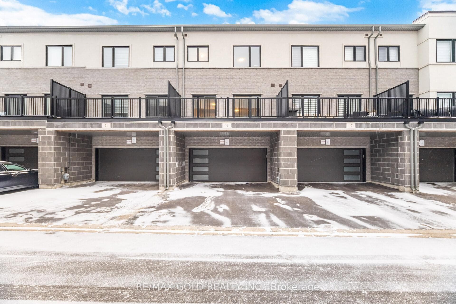 19 Lambert Lane photo 22