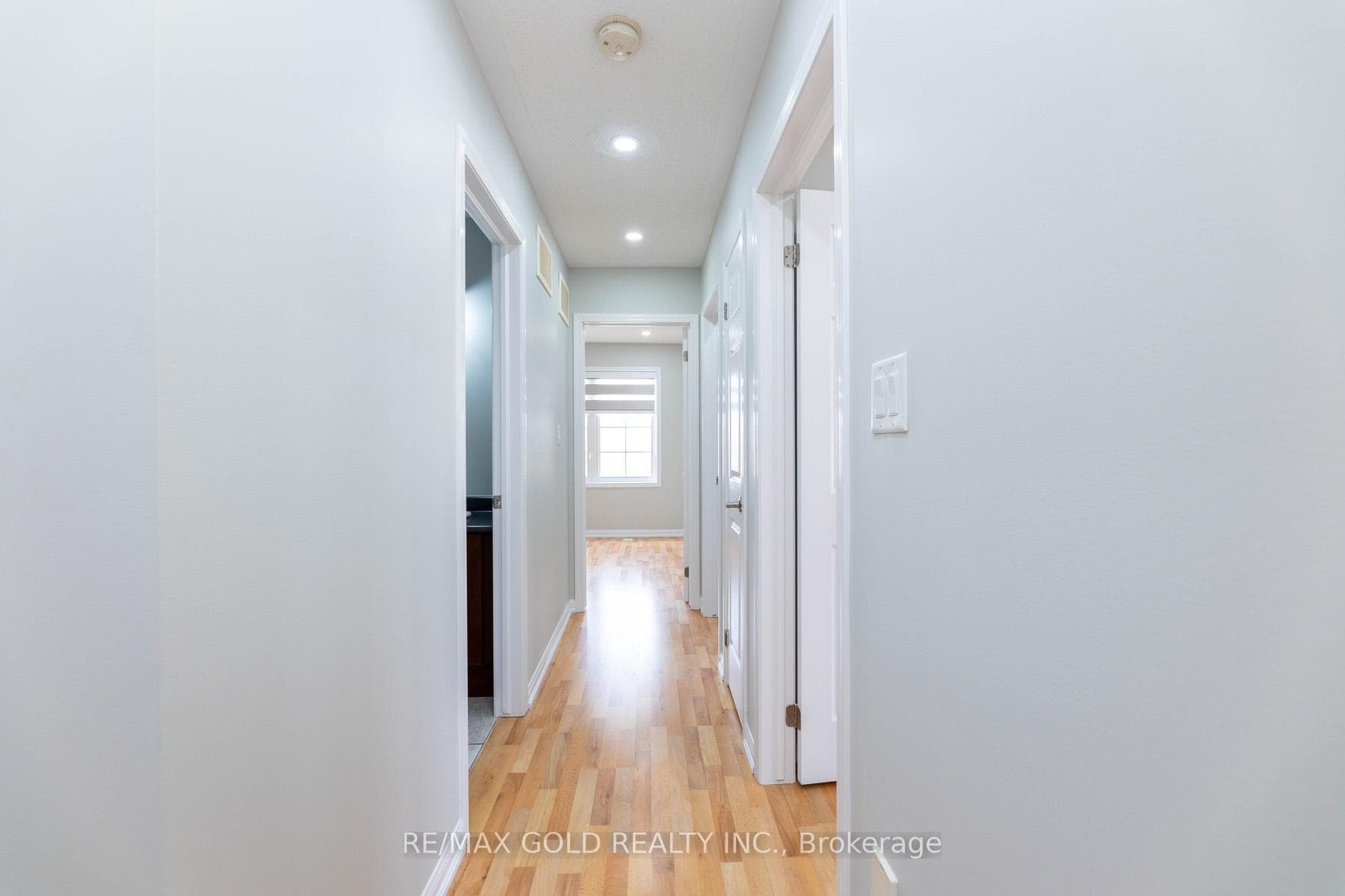 909 Hasselfeldt Heights photo 29