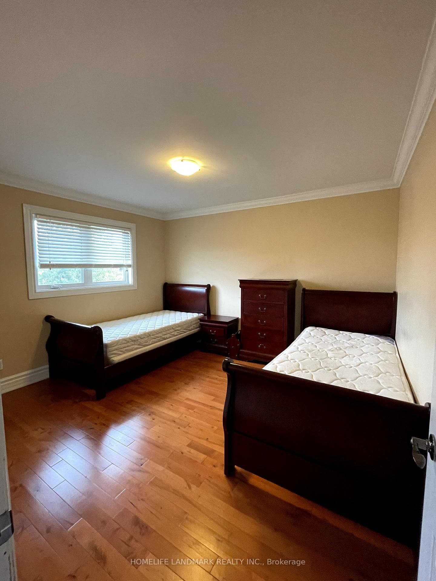 4384 Idlewilde Crescent photo 20