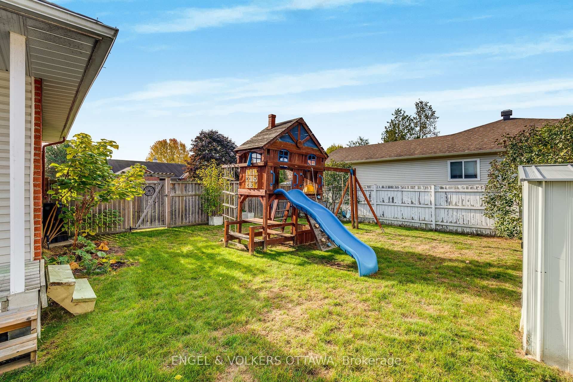 26 Carleton Cathcart Street photo 38