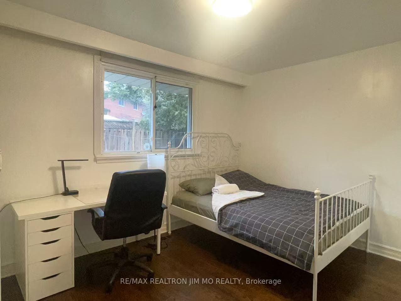 6 Royal Doulton Drive Unit Main photo 18