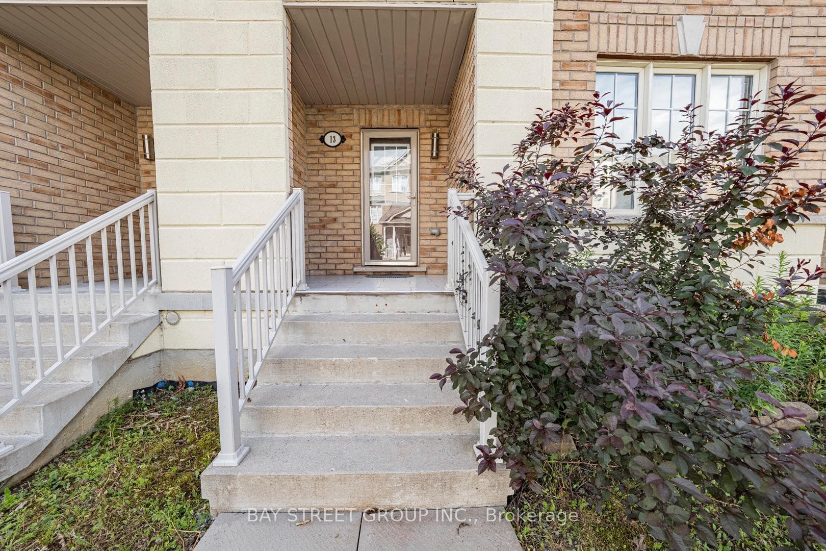 13 Highbury Court photo 4