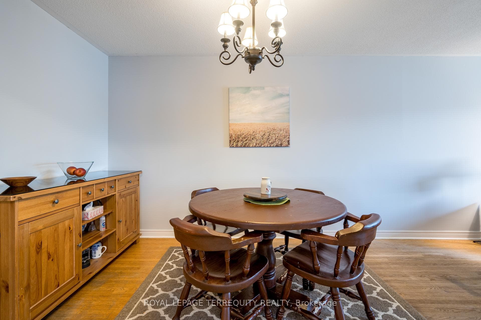 2403 Padstow Crescent photo 9