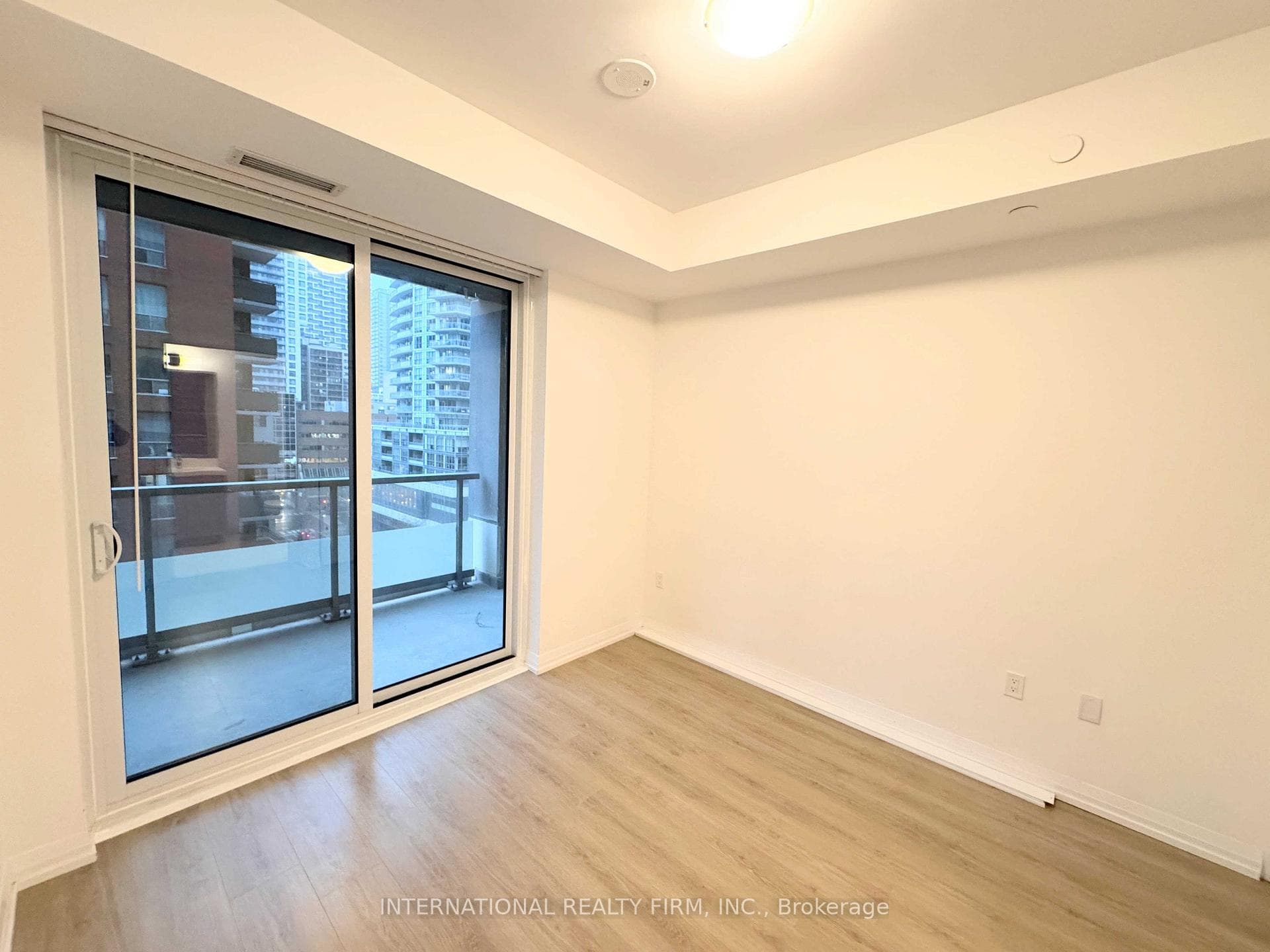 50 Dunfield Avenue Unit 918 photo 6