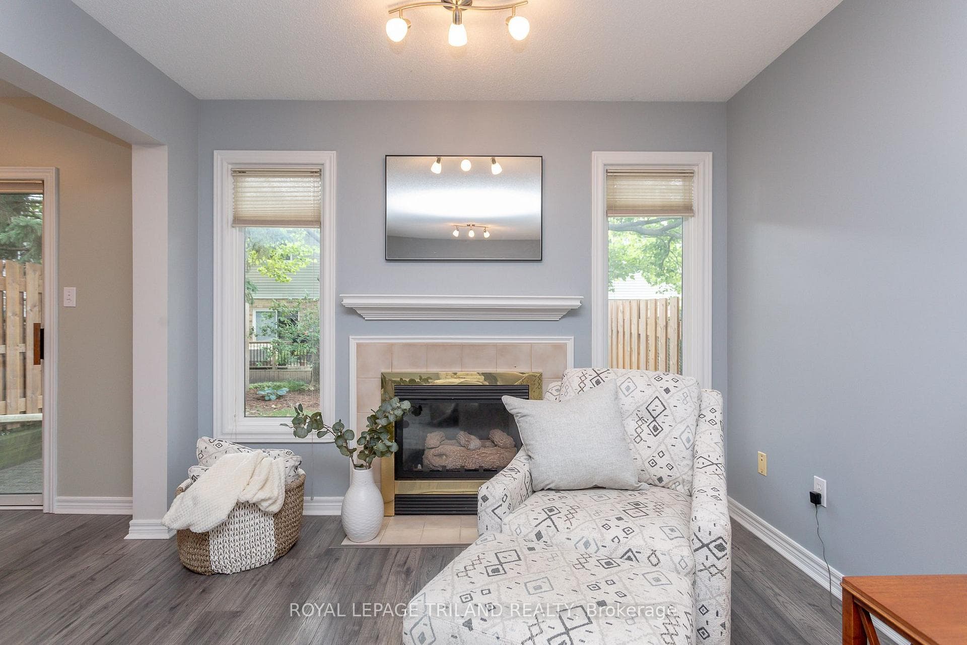 10 Rossmore Court Unit 10 photo 18