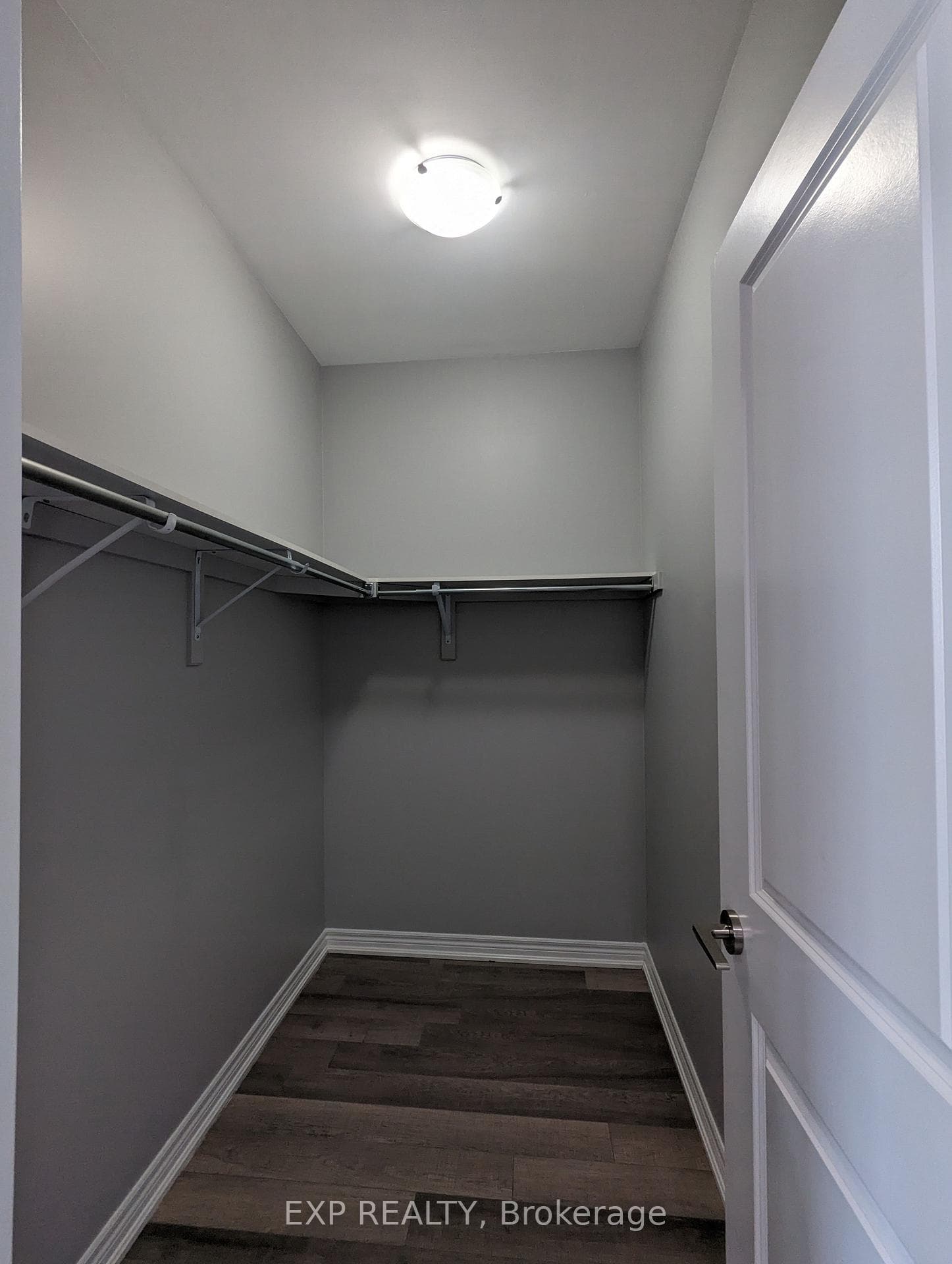 2338 Taunton Road Unit 309 photo 18