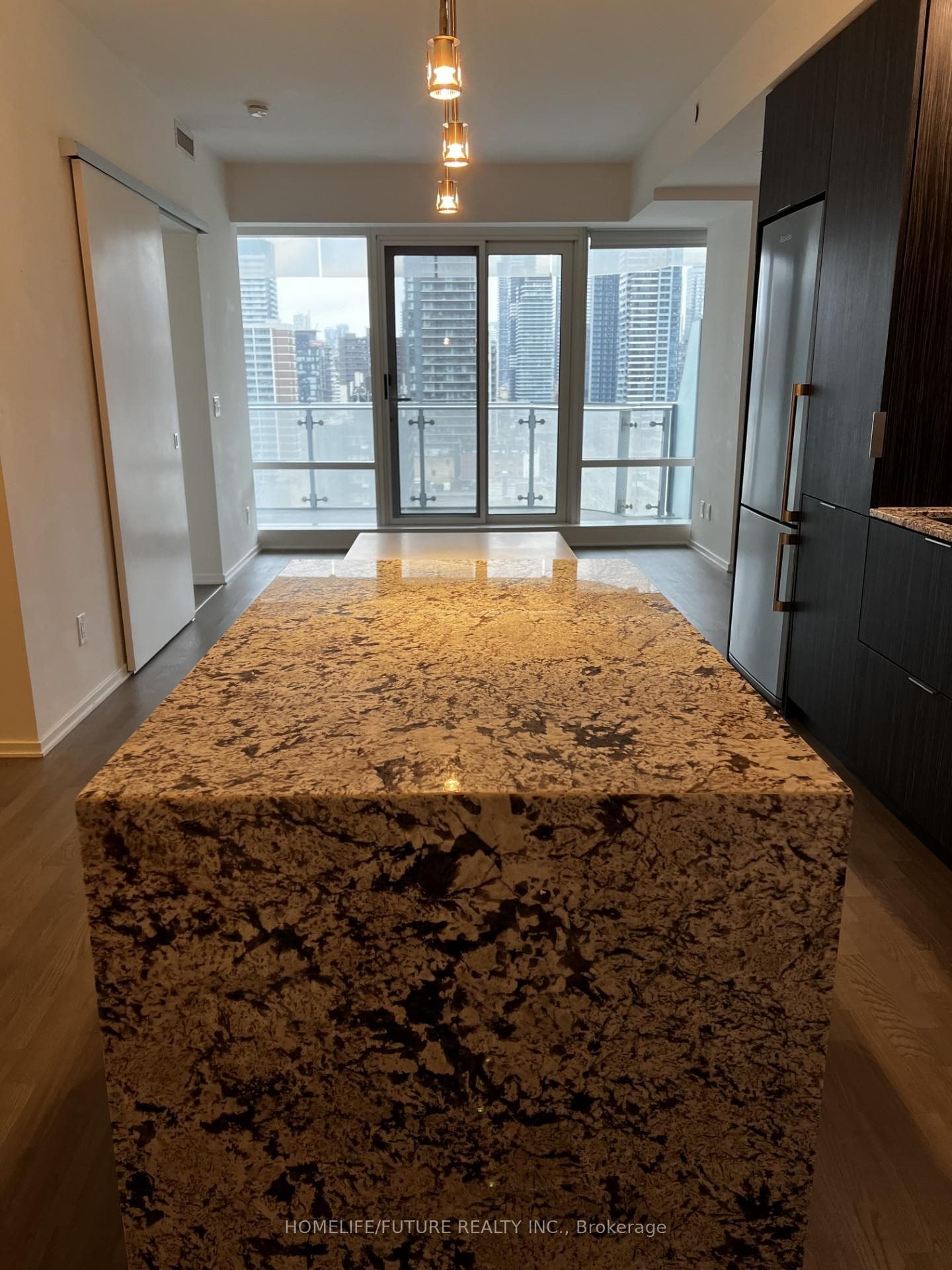 1 Bloor Street Unit 905 photo 2