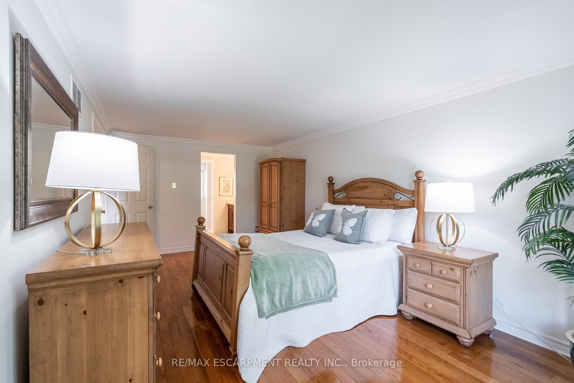 2144 Winding Way photo 19