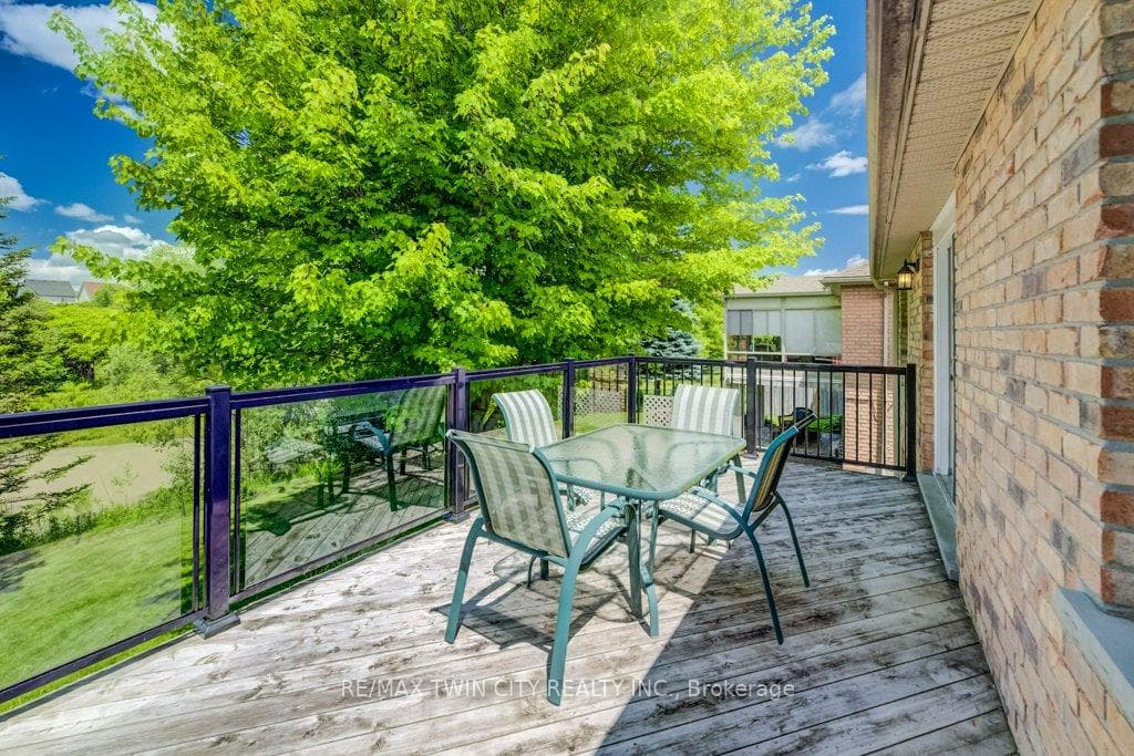 670 Salzburg Drive photo 27