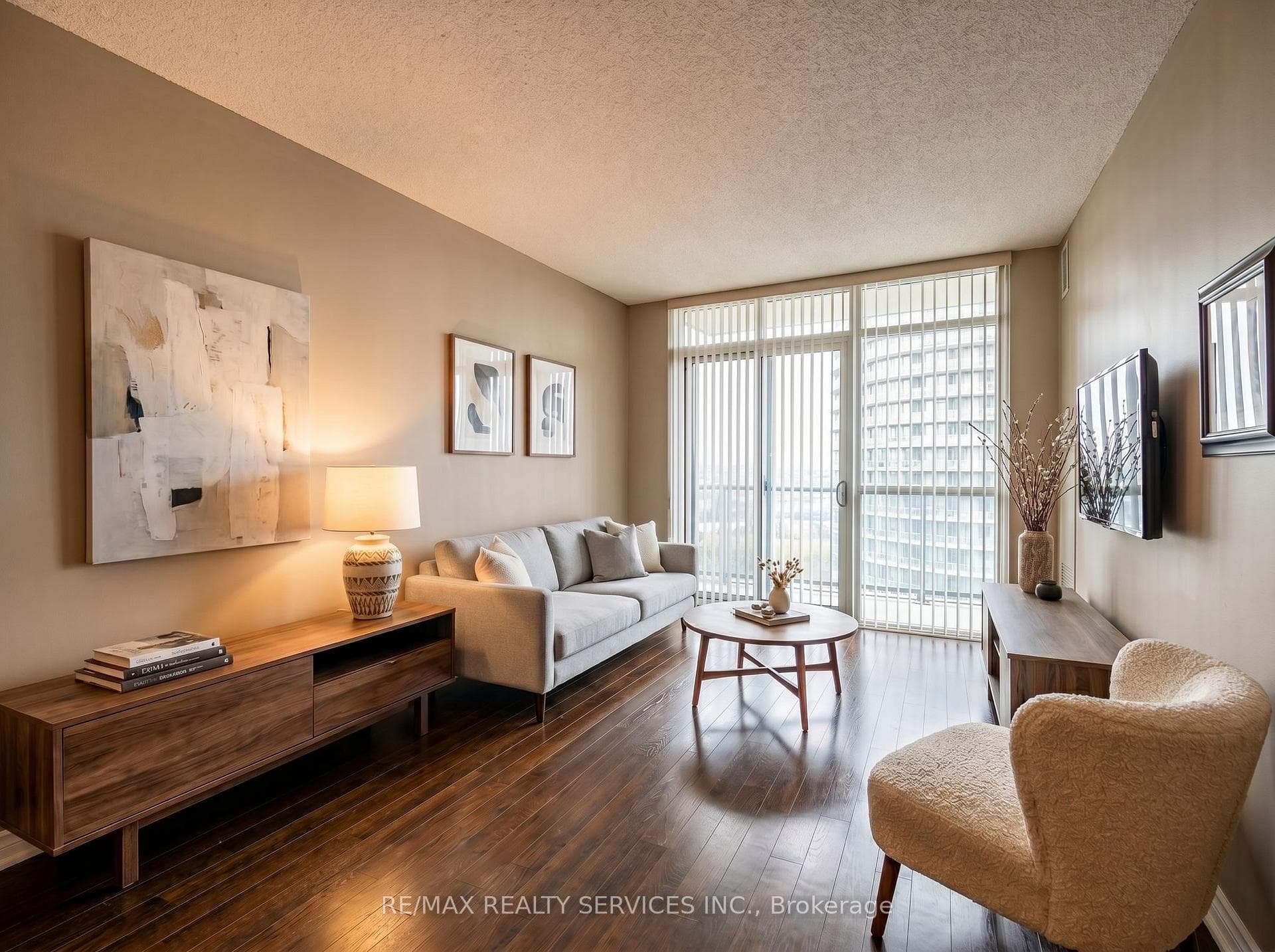 80 Absolute Avenue Unit 1108 photo 6
