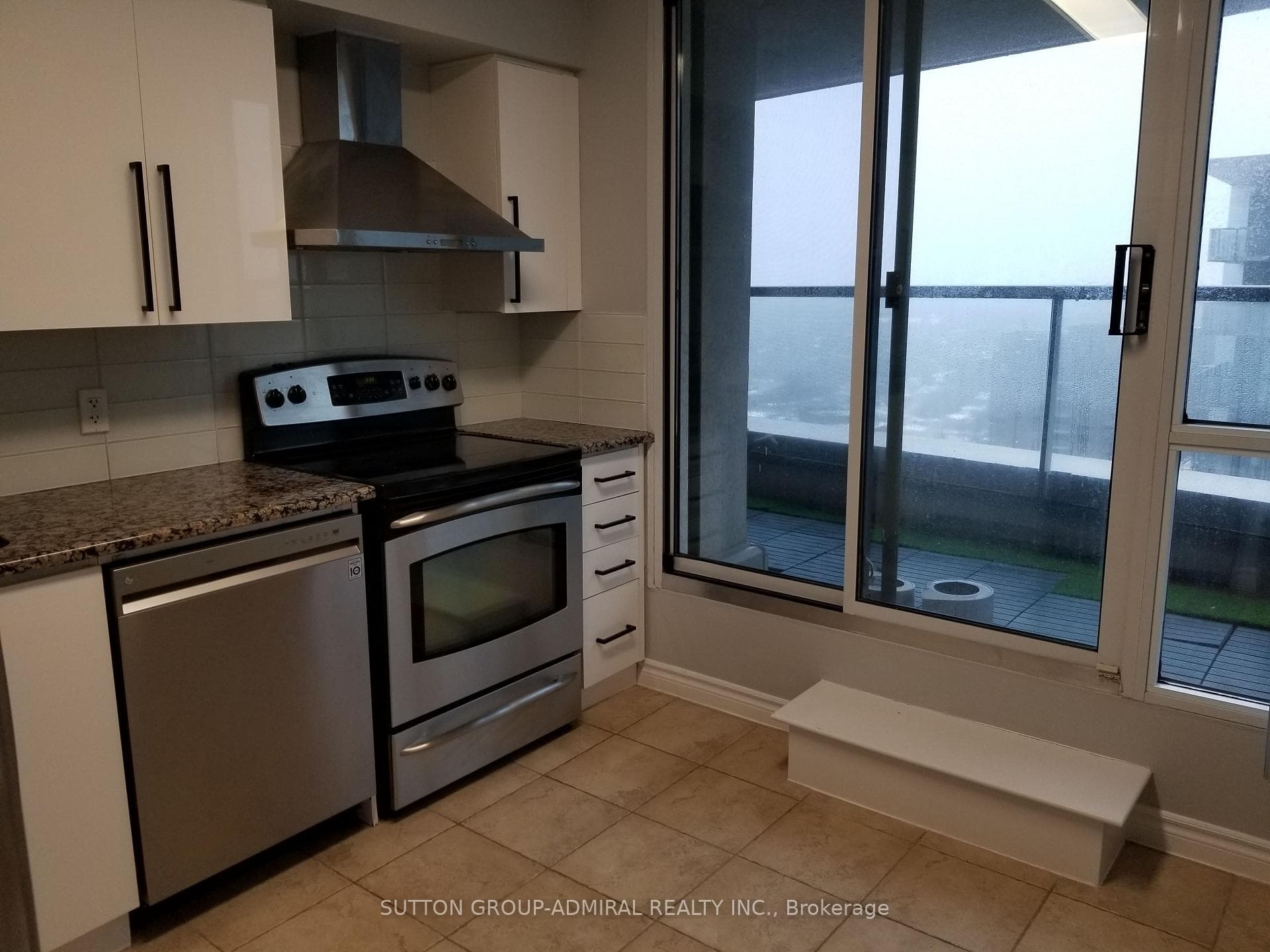 18 Spring Garden Avenue Unit 3802 photo 19