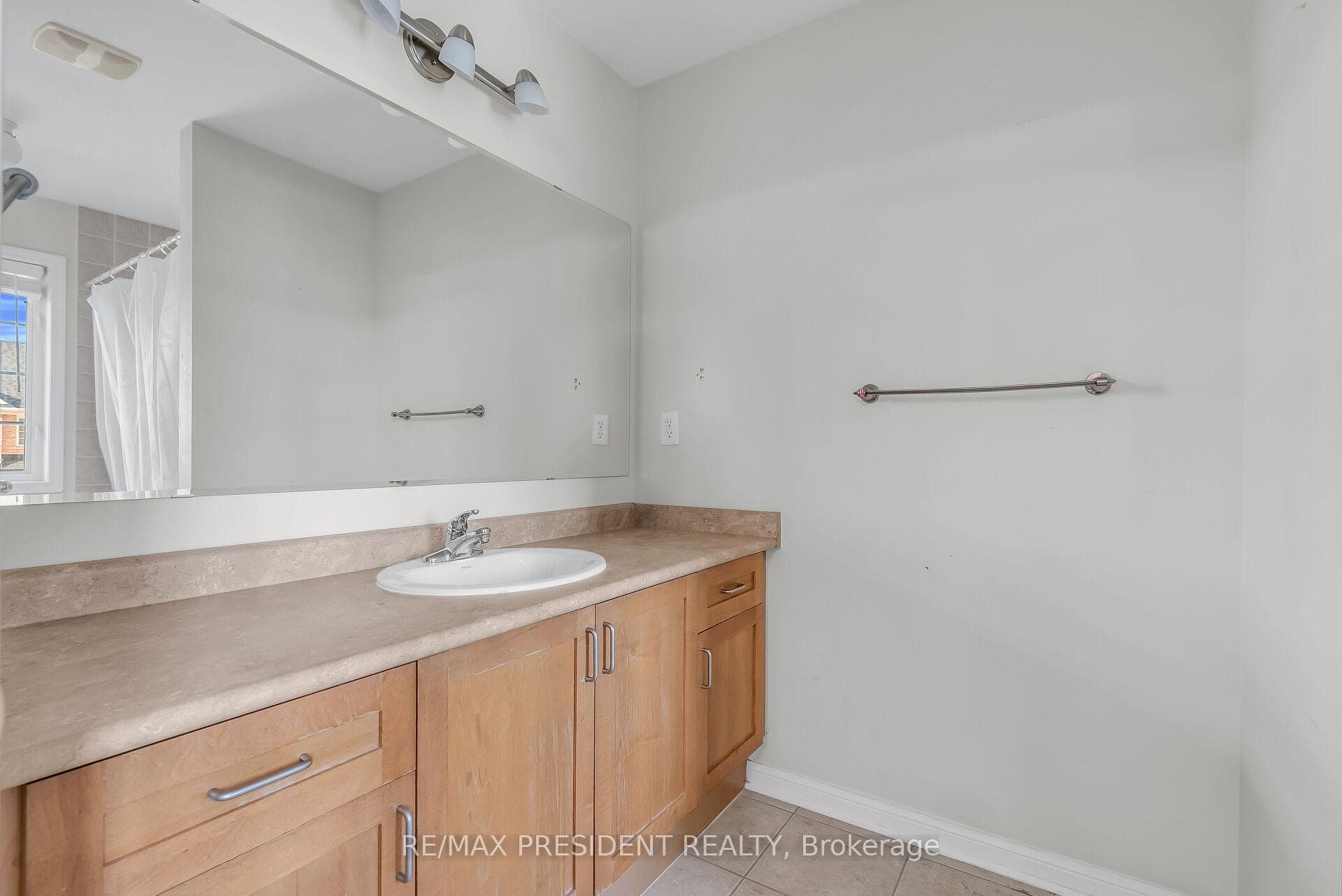 66 Bayhampton Drive photo 31