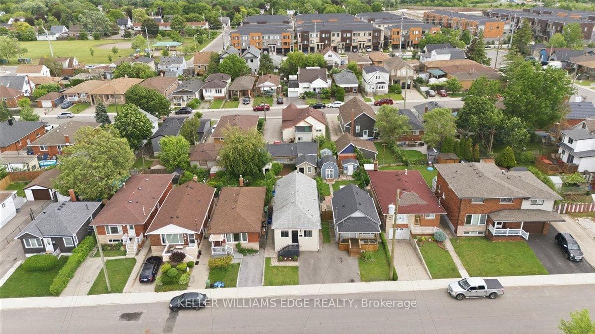 22 Delena Avenue photo 27