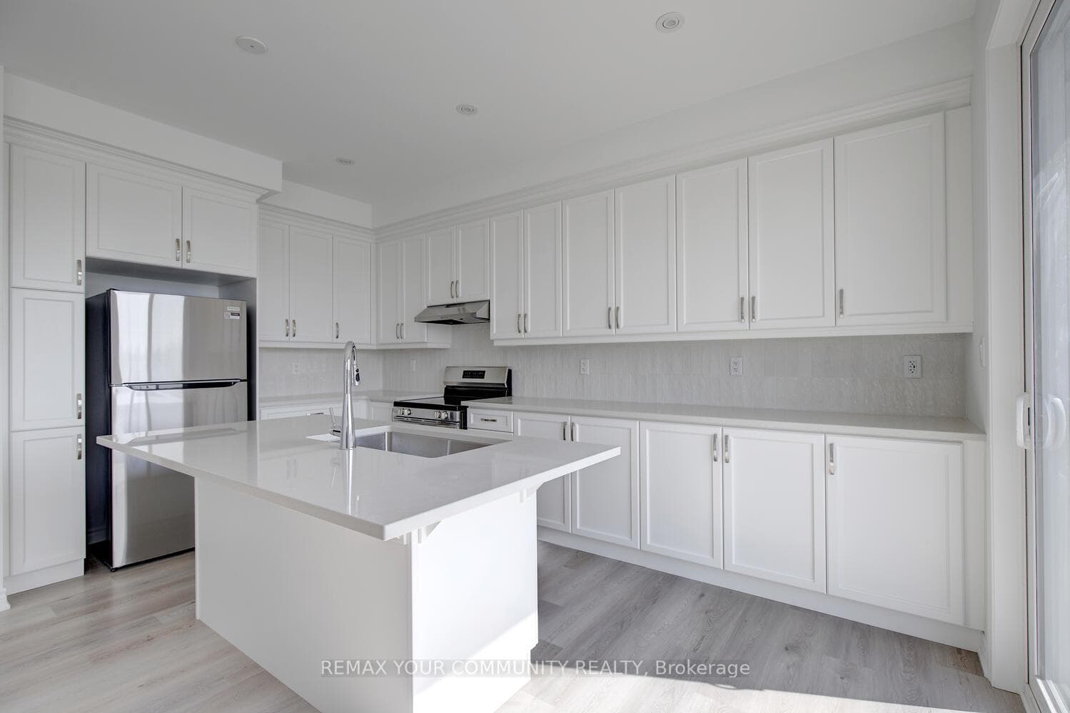 72 Vinewood Crescent photo 14