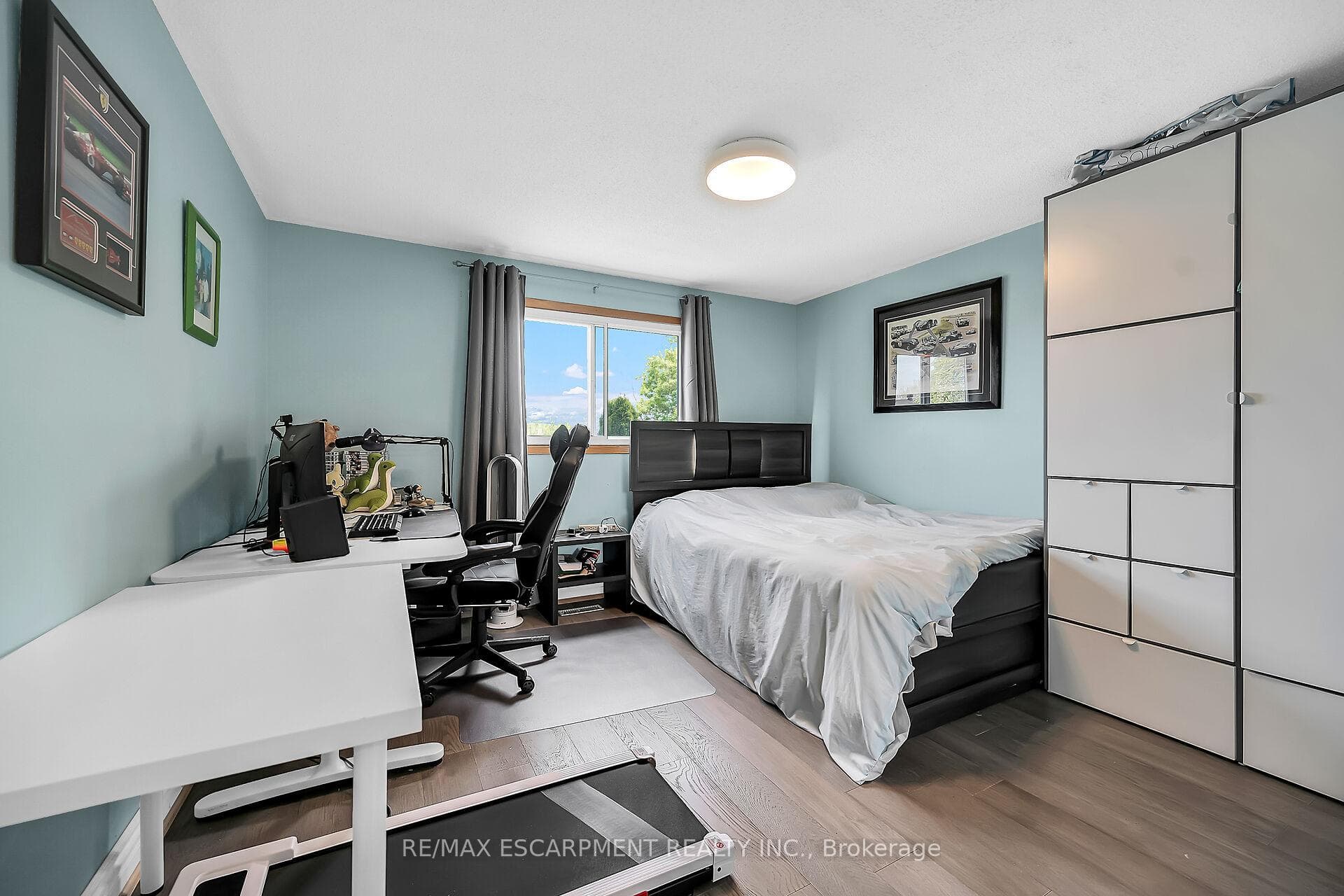 707 Upper Wentworth Street photo 25