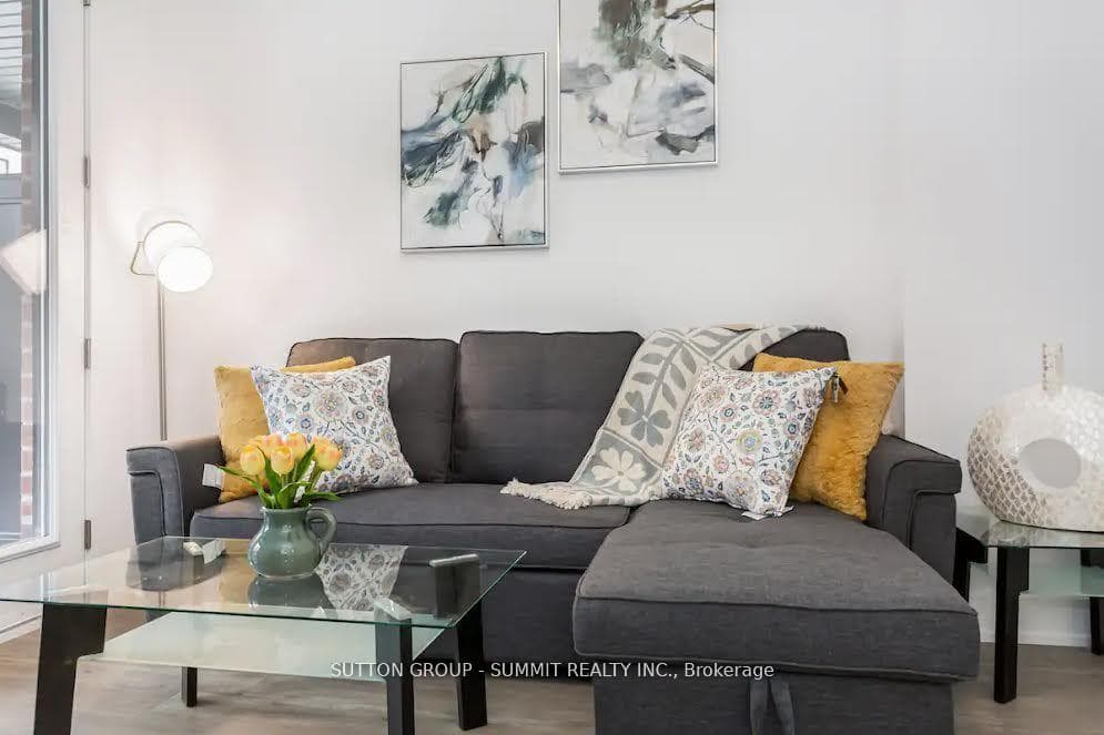 99 Roger Street Unit 43 photo 3