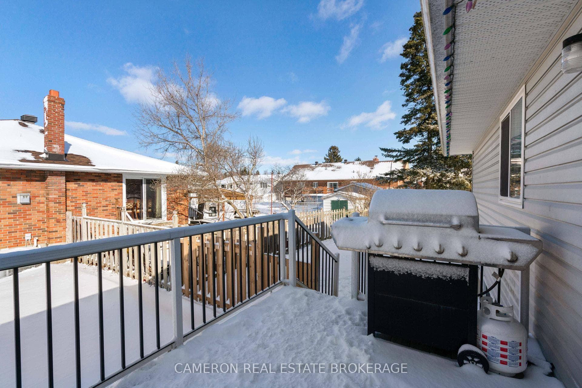 3215 Johnston Avenue photo 29