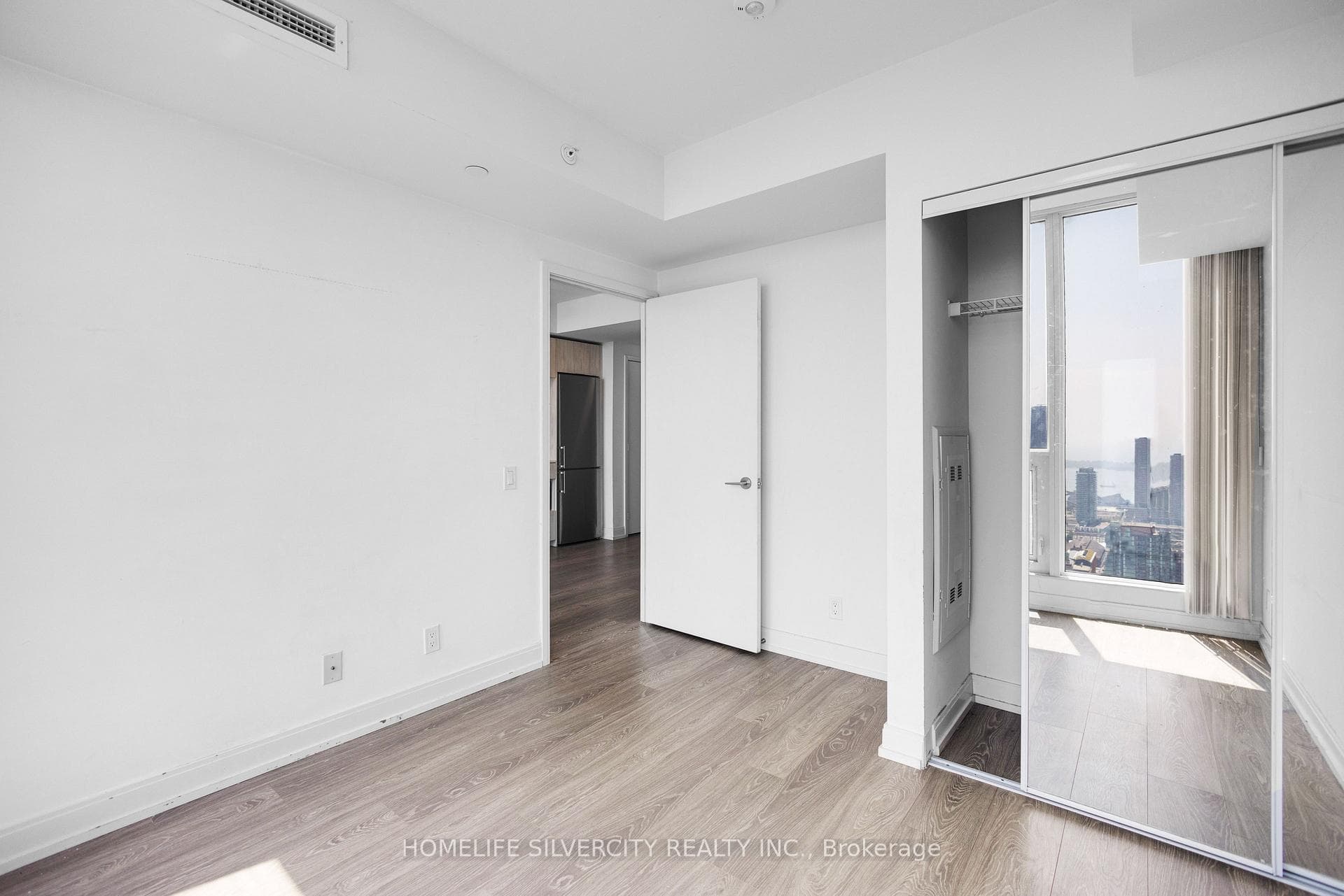181 Dundas Street Unit Ph8 photo 24
