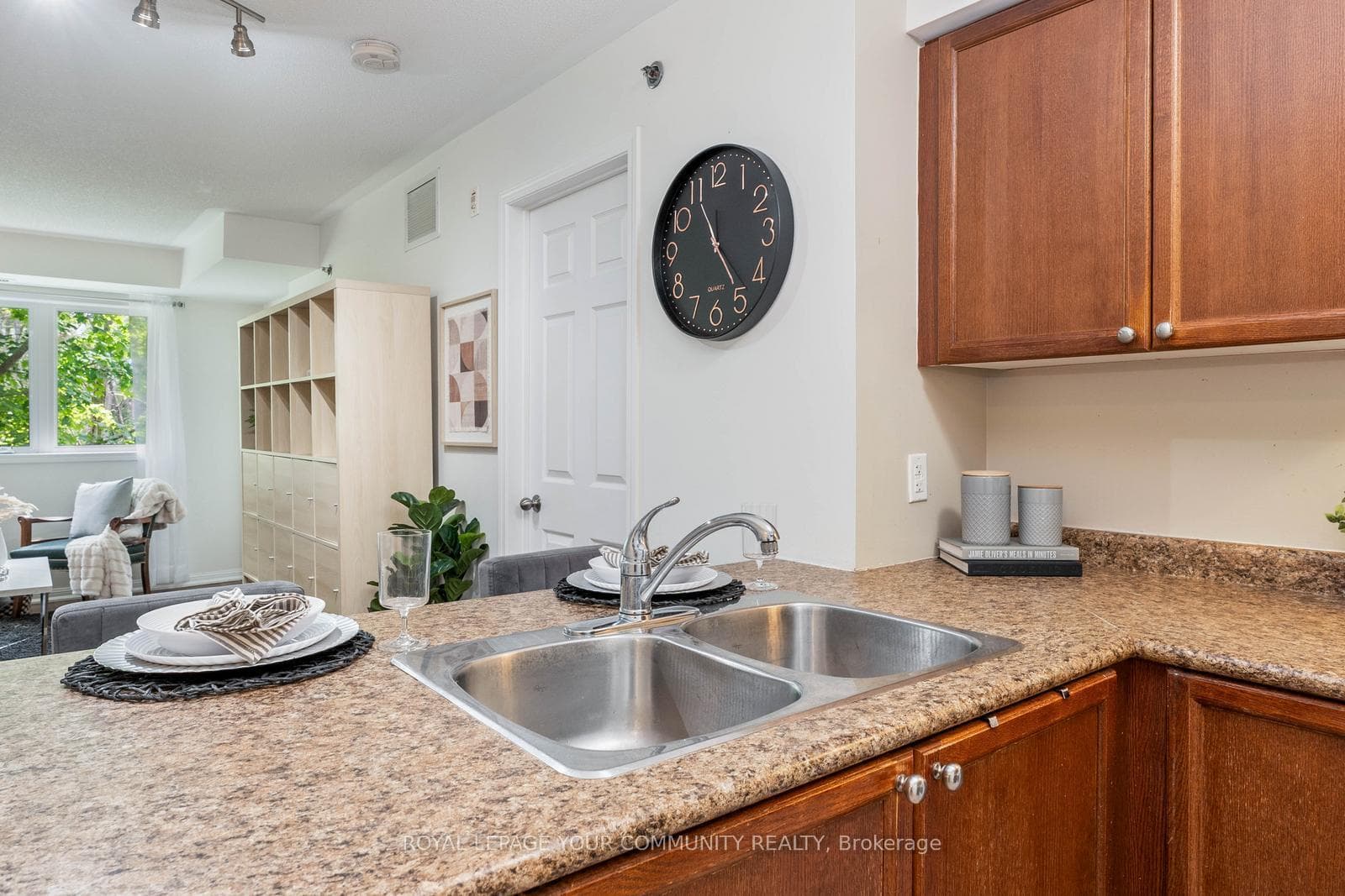 16 Westbury Road Unit 207 photo 13