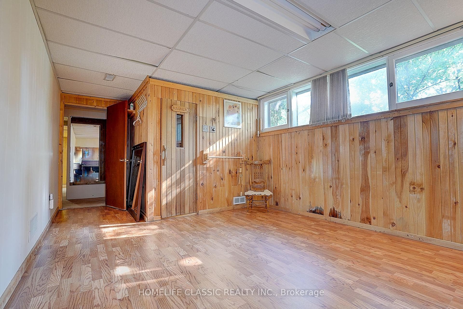 267 IREDALE Road photo 25