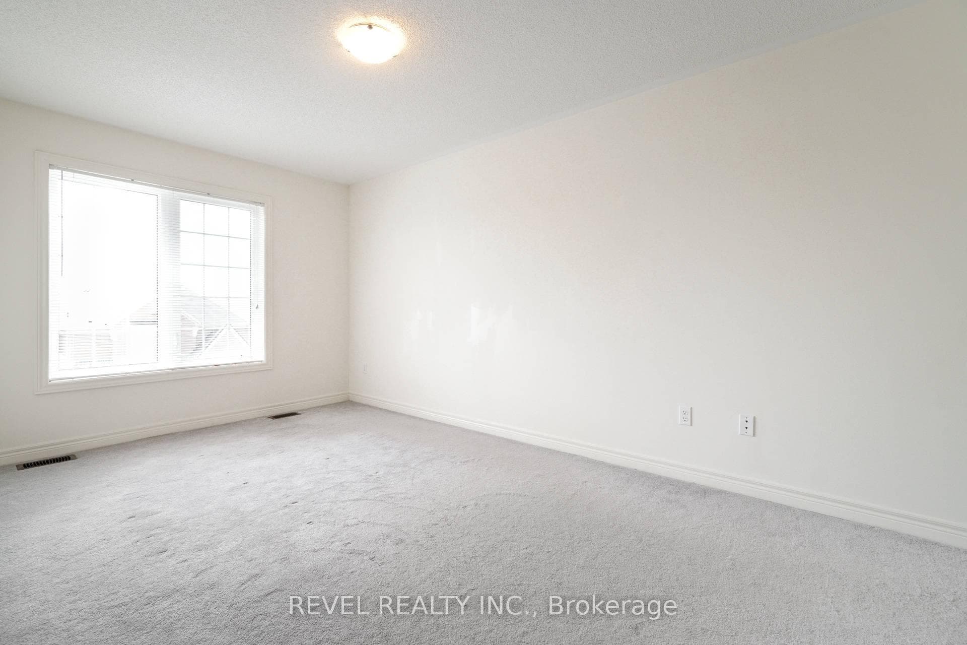 1158 Durno Court photo 12