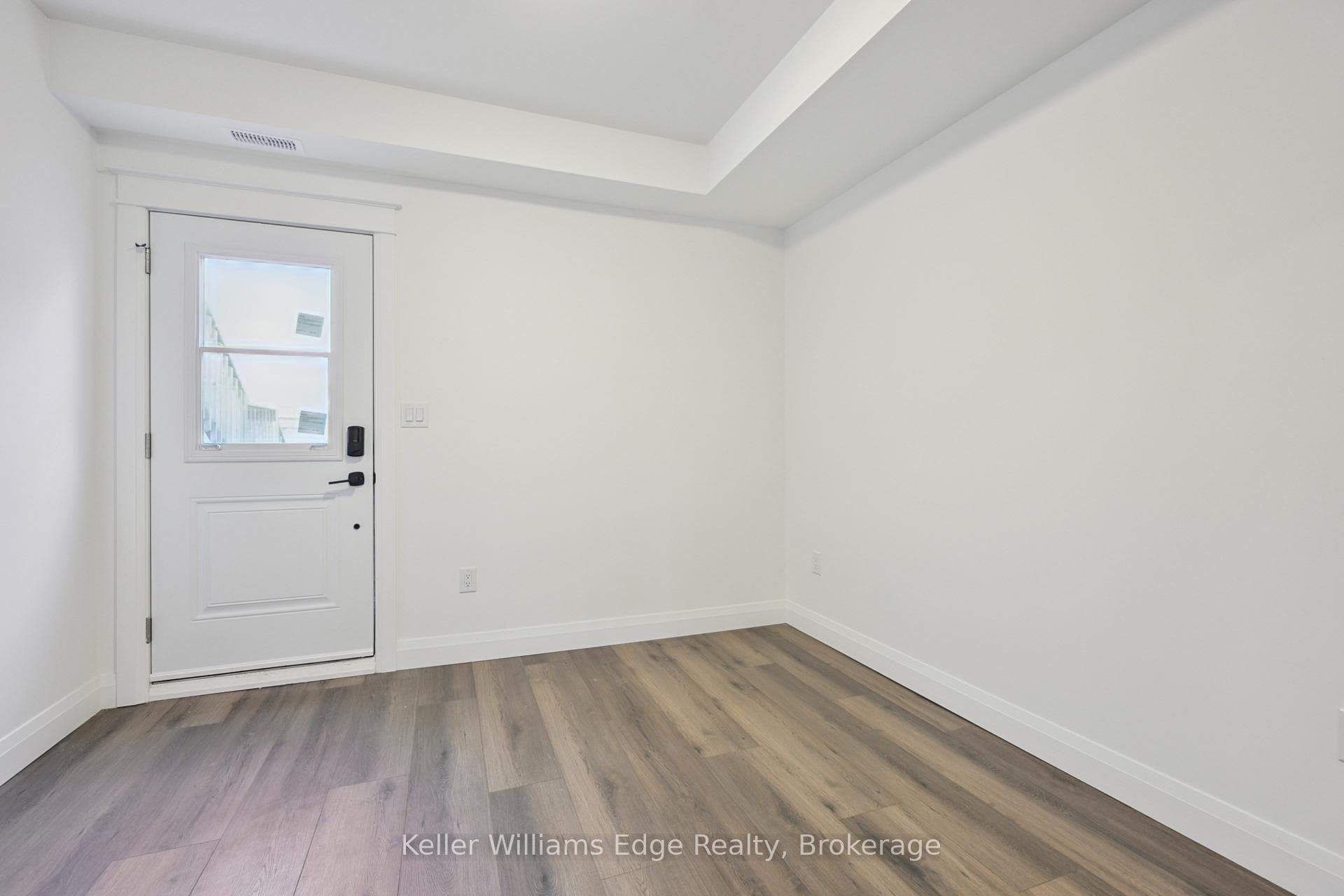 161 Weir Street photo 19