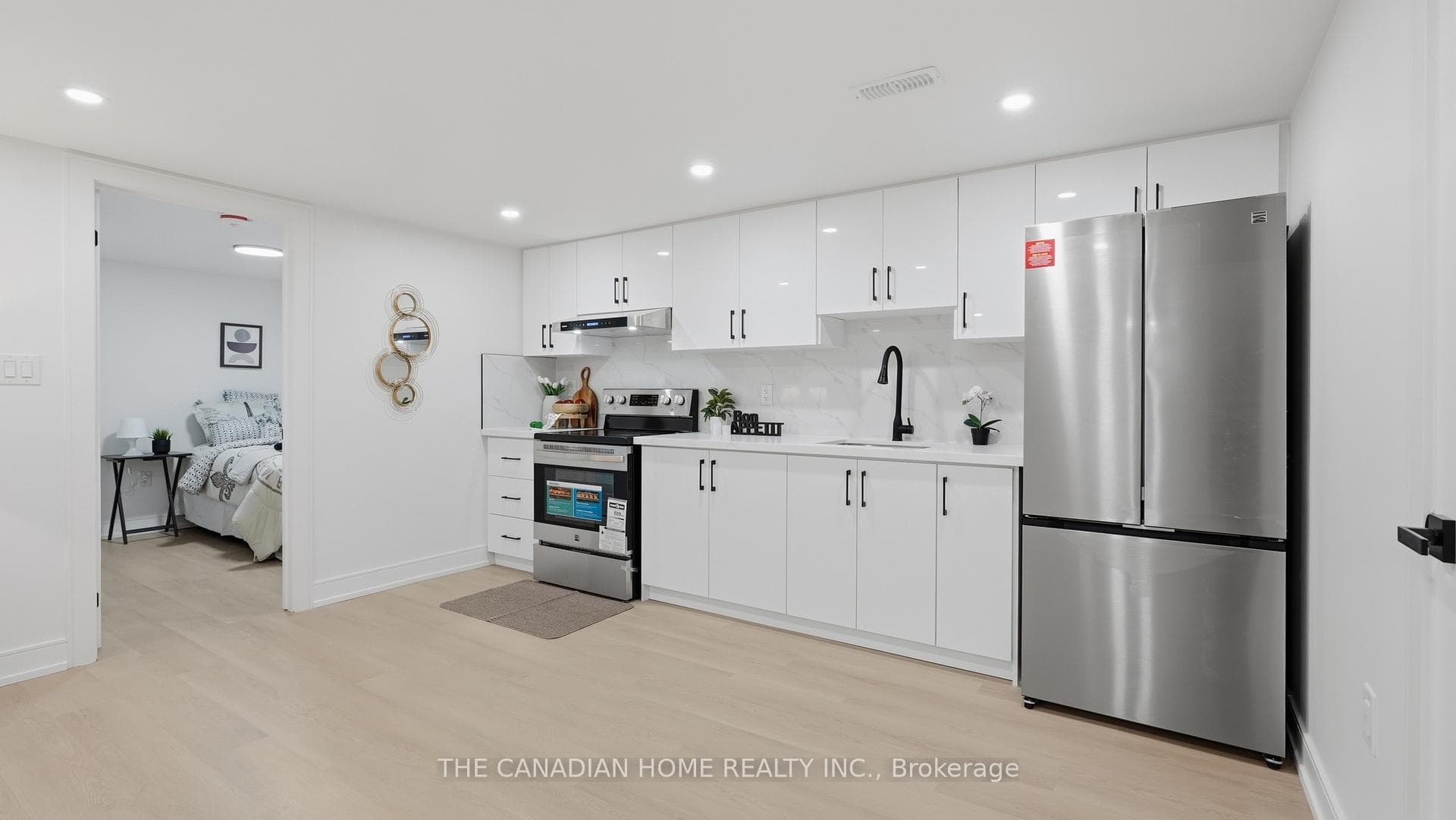 6041 Cadham Street photo 17
