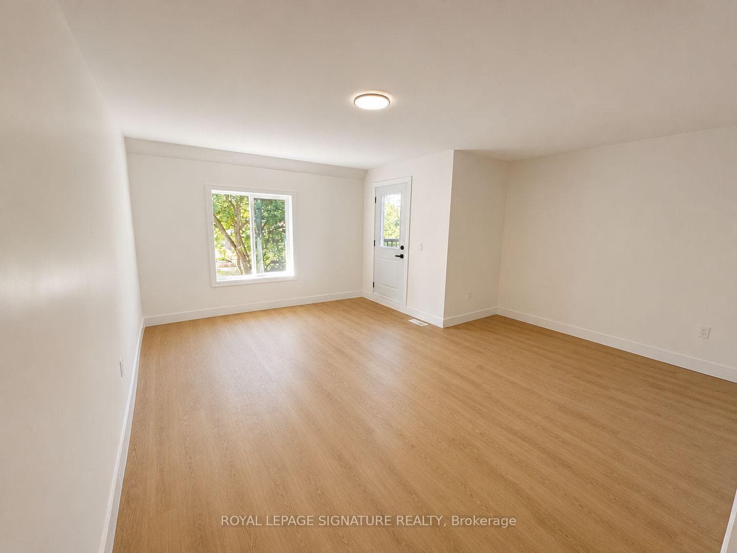 53 Bishop Avenue Unit 3 photo 8