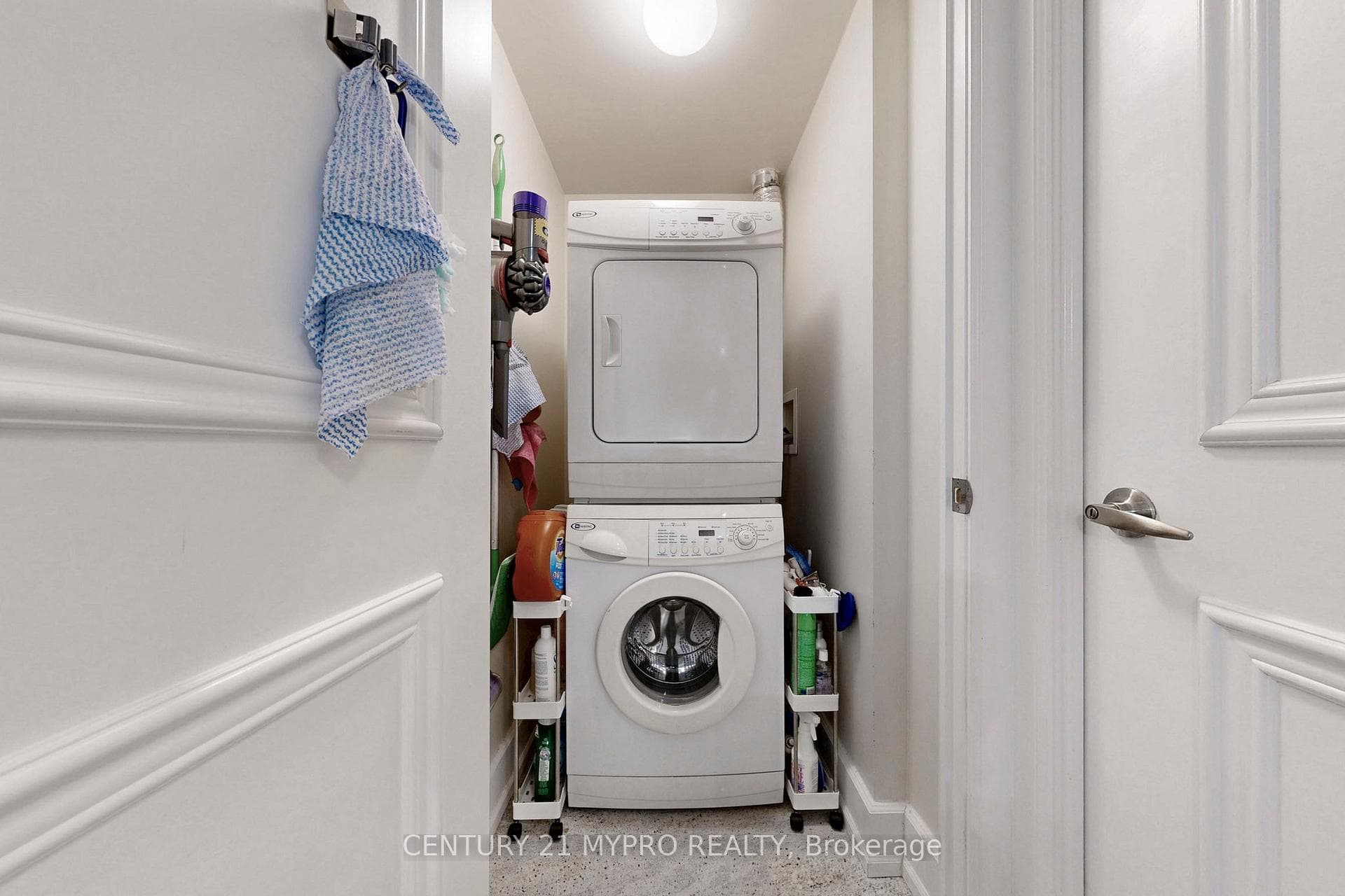 650 Sheppard Avenue Unit 411 photo 20