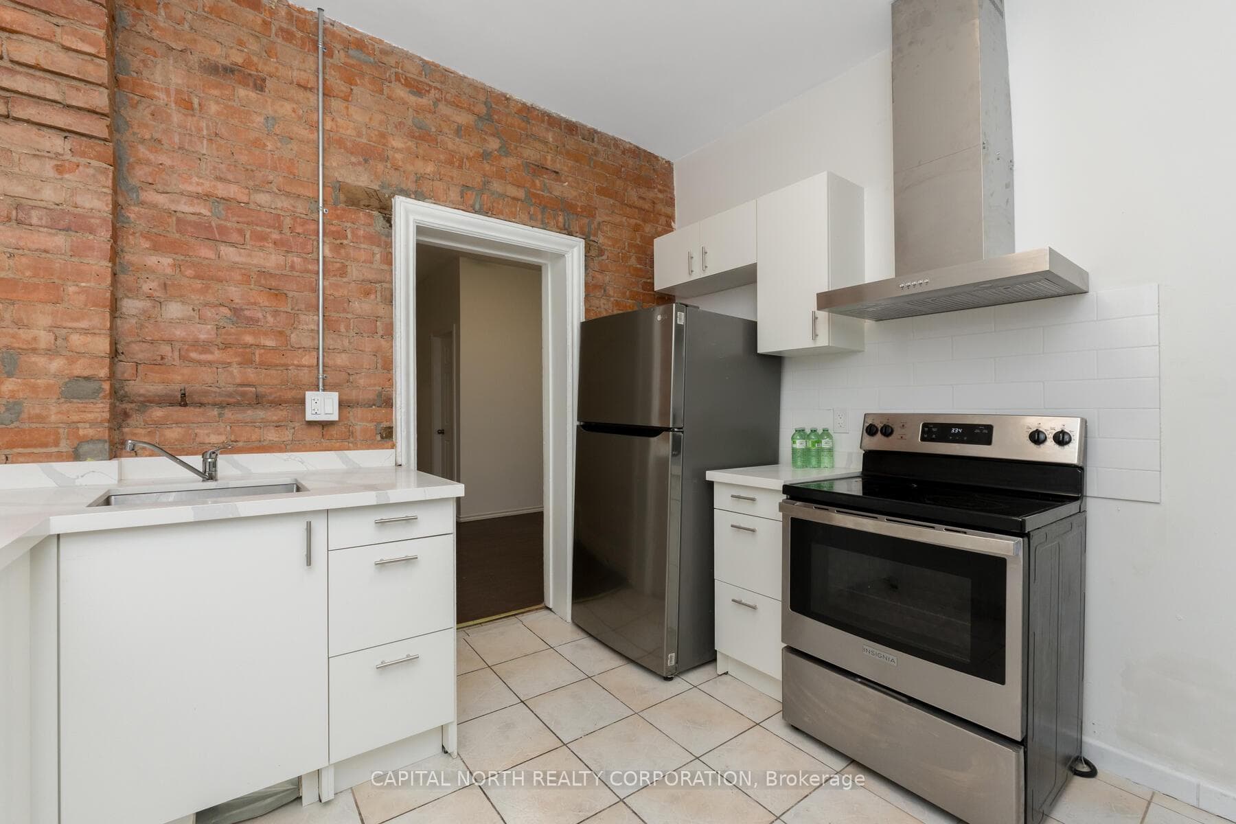 564 King Street Unit Main photo 21