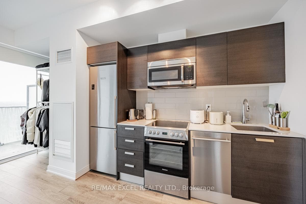 42 Charles Street Unit 3407 photo 2