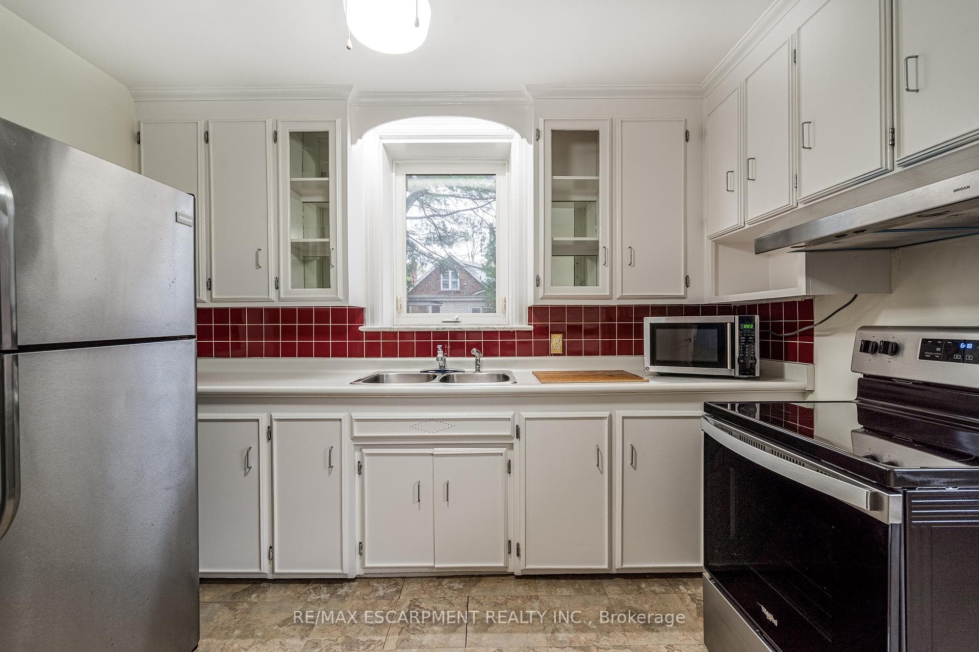 63 Binkley Crescent photo 11