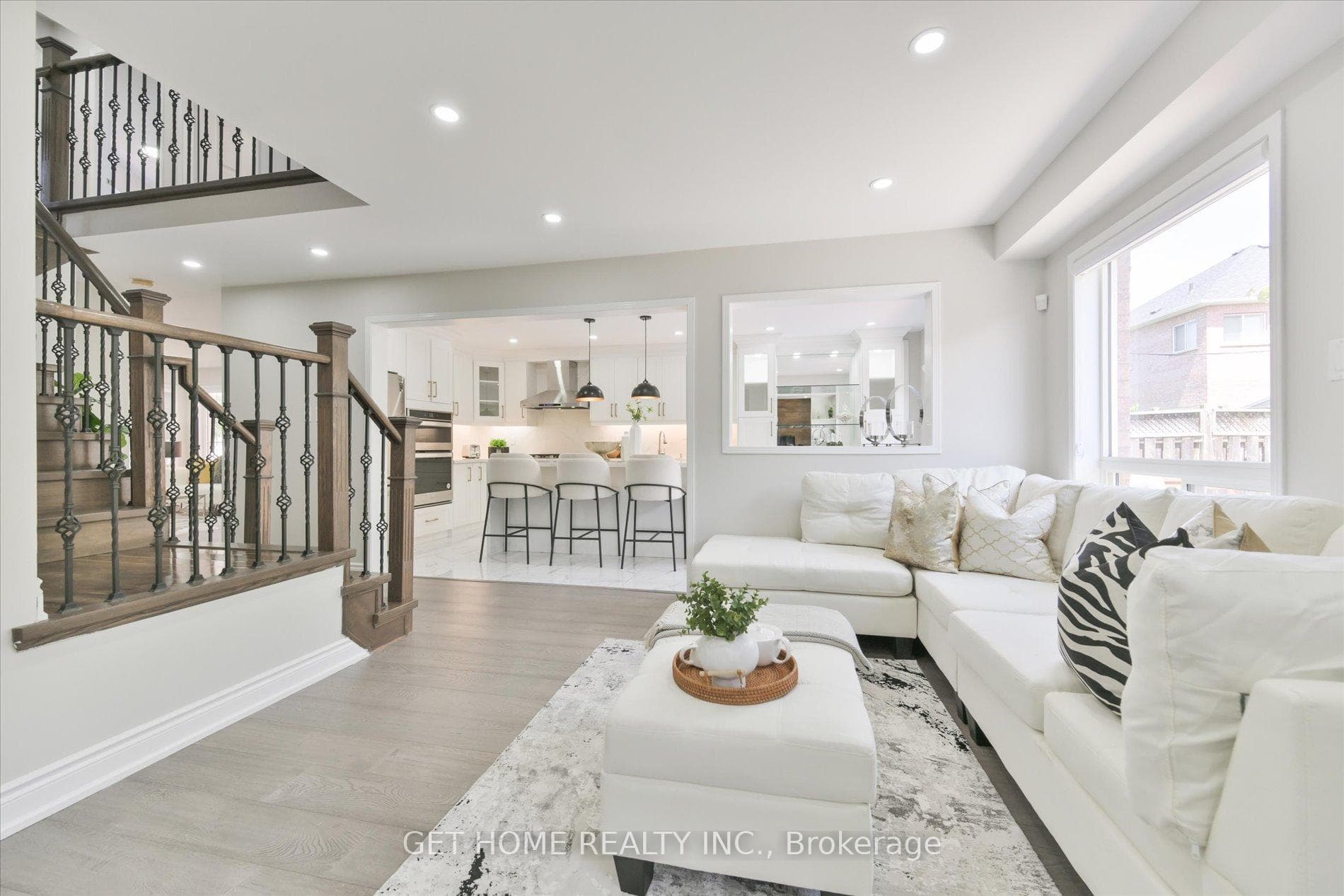 13 Sedgewick Circle photo 18