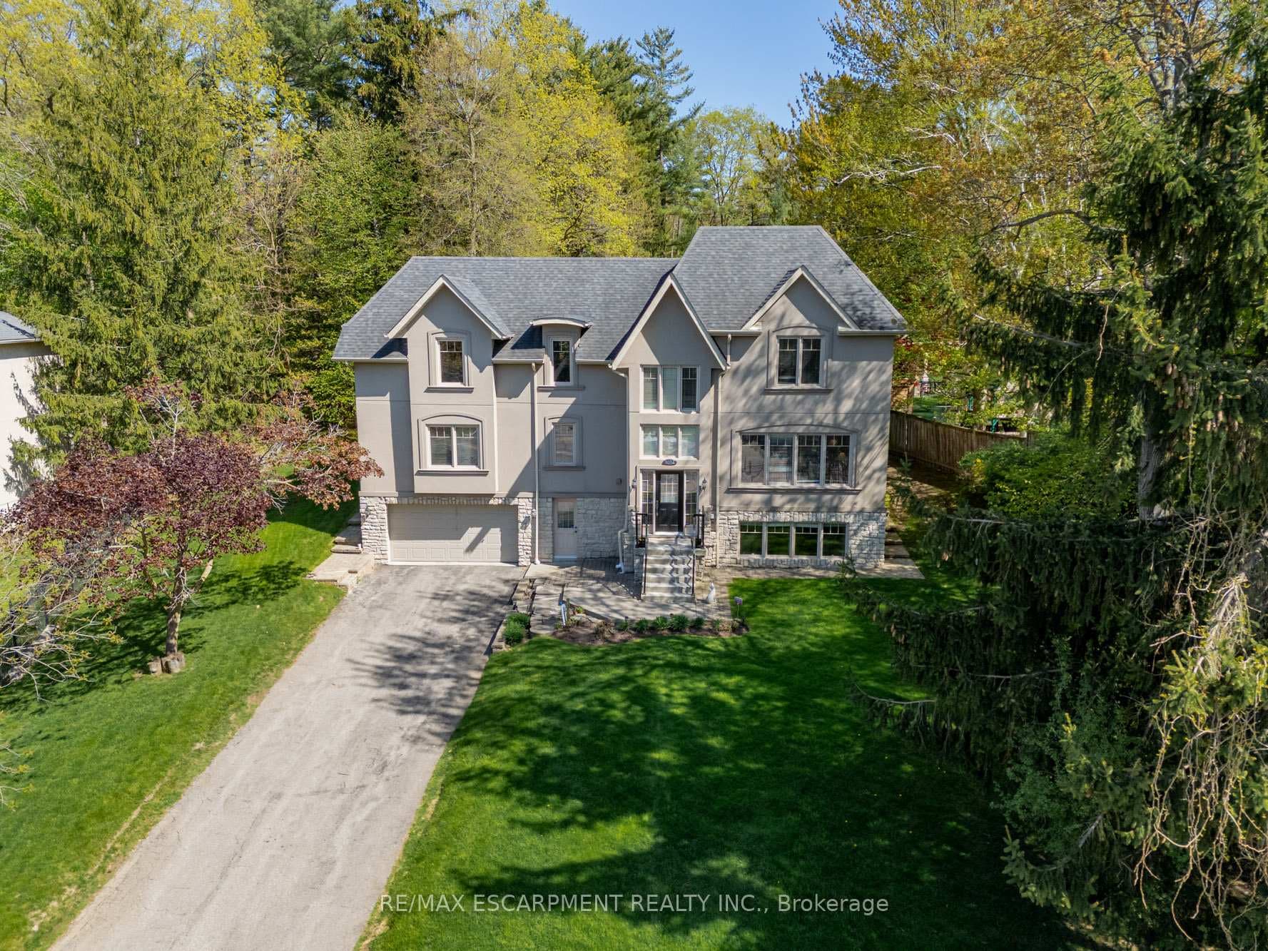 1034 Lakeshore Road photo 1