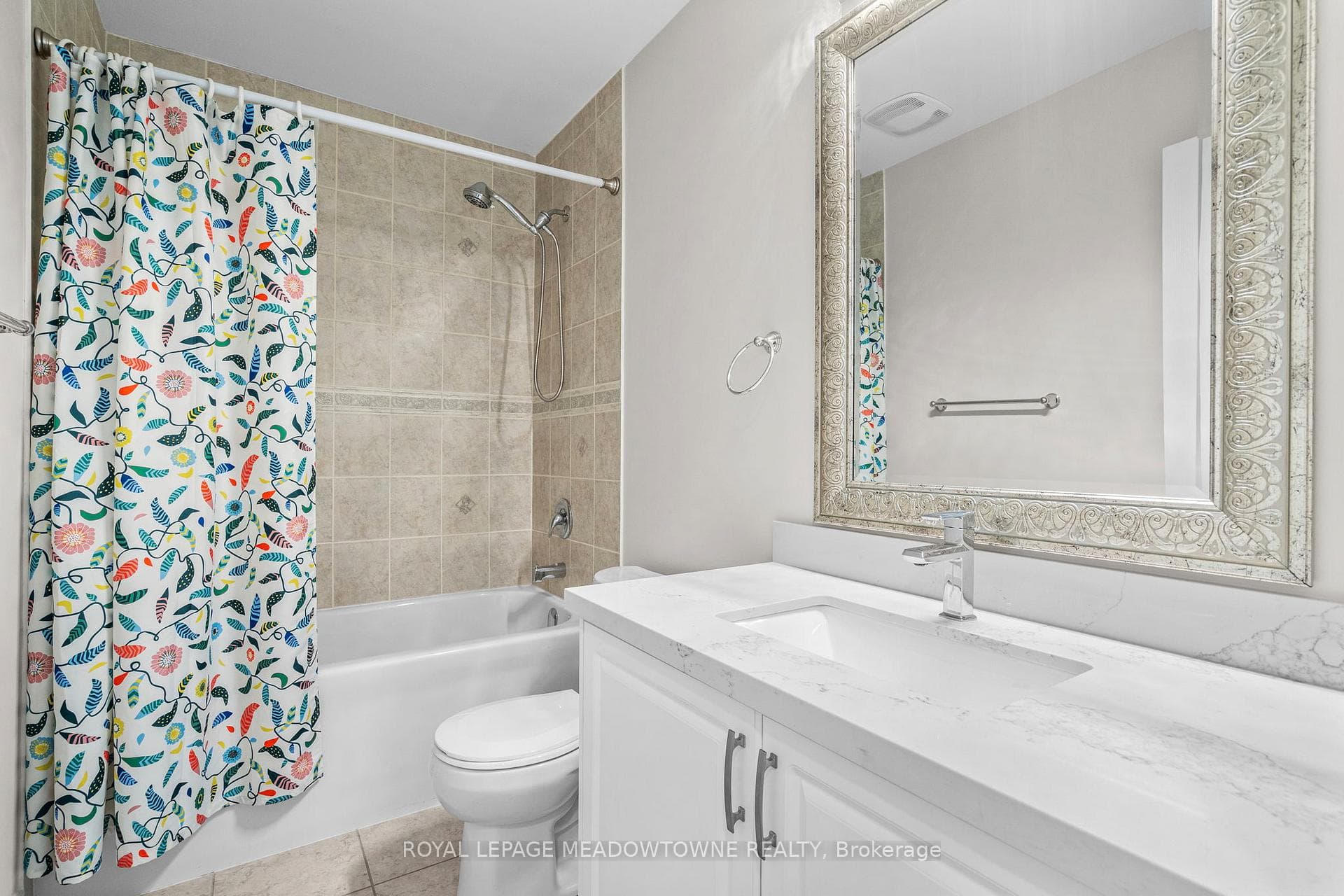 1516 Haws Crescent photo 28