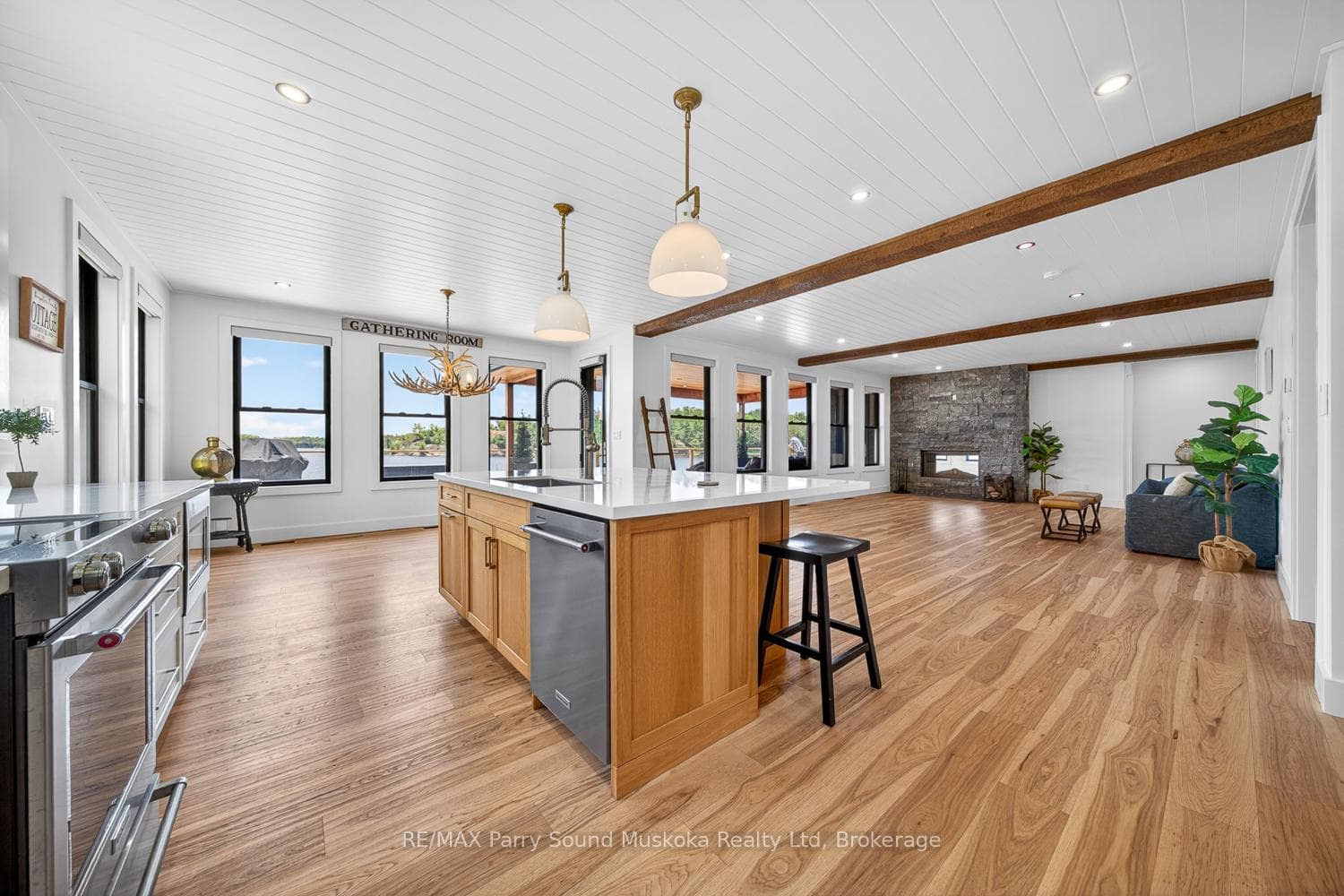 32 A11 Island photo 27
