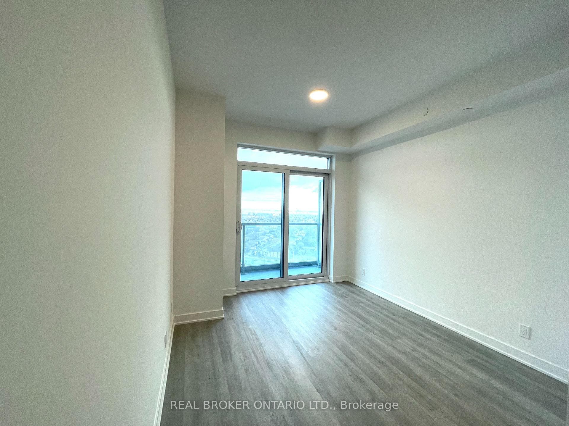 50 Upper Mall Way Unit 2009 photo 13