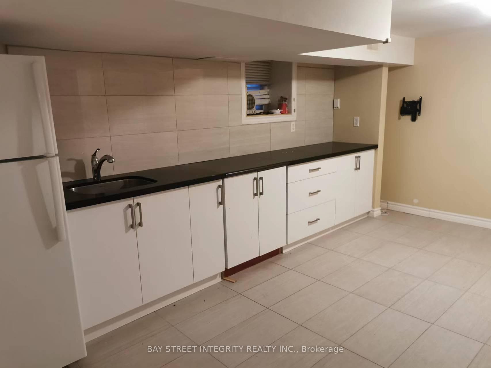 7 D'arcy Street Unit A photo 12
