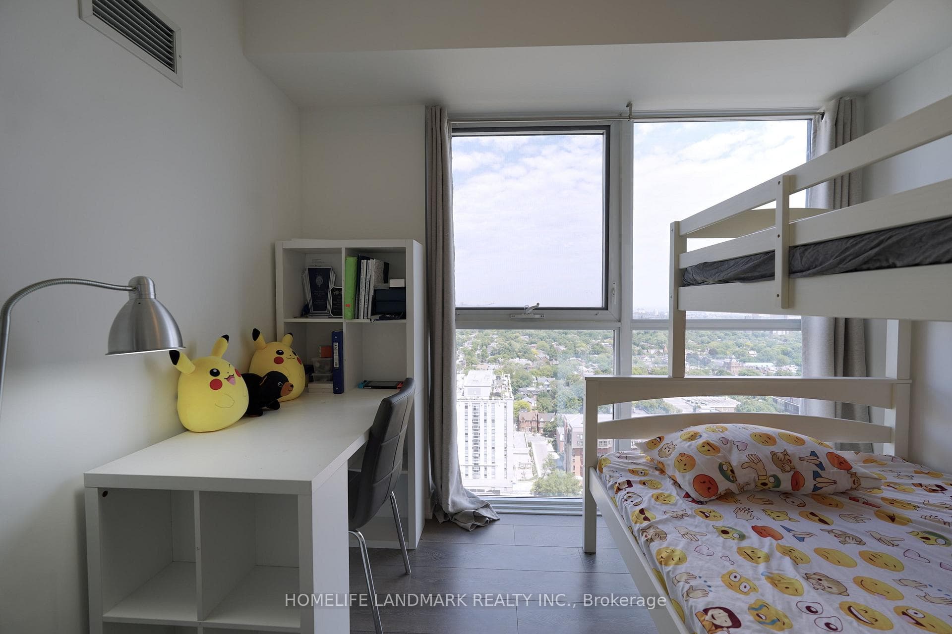 159 Wellesley Street Unit 2303 photo 10
