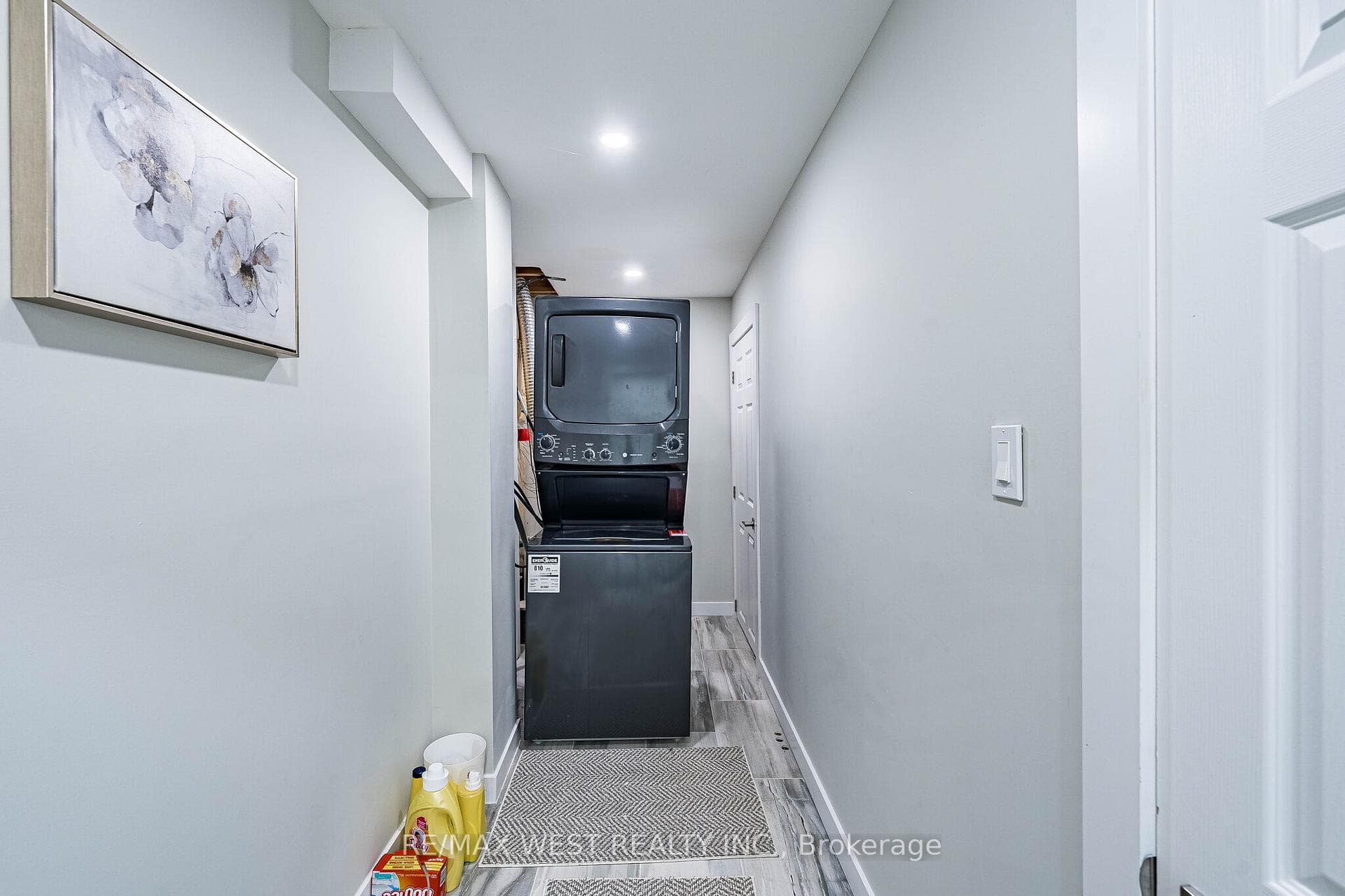 5 Moir Crescent photo 42