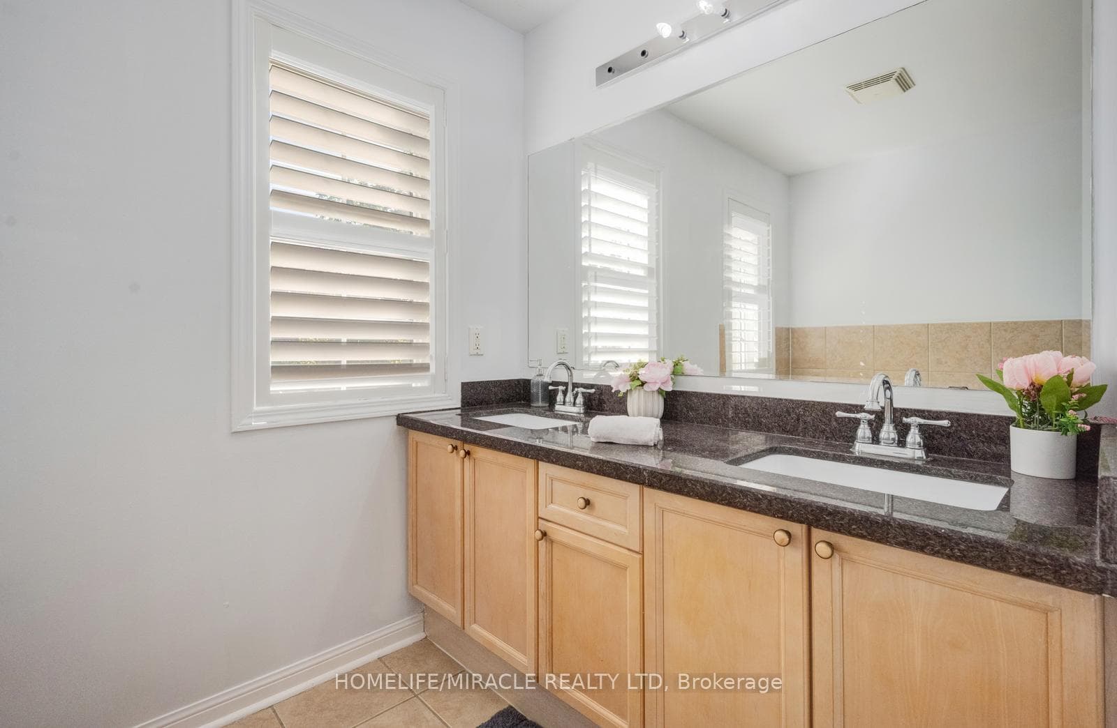 17 Latania Boulevard photo 24