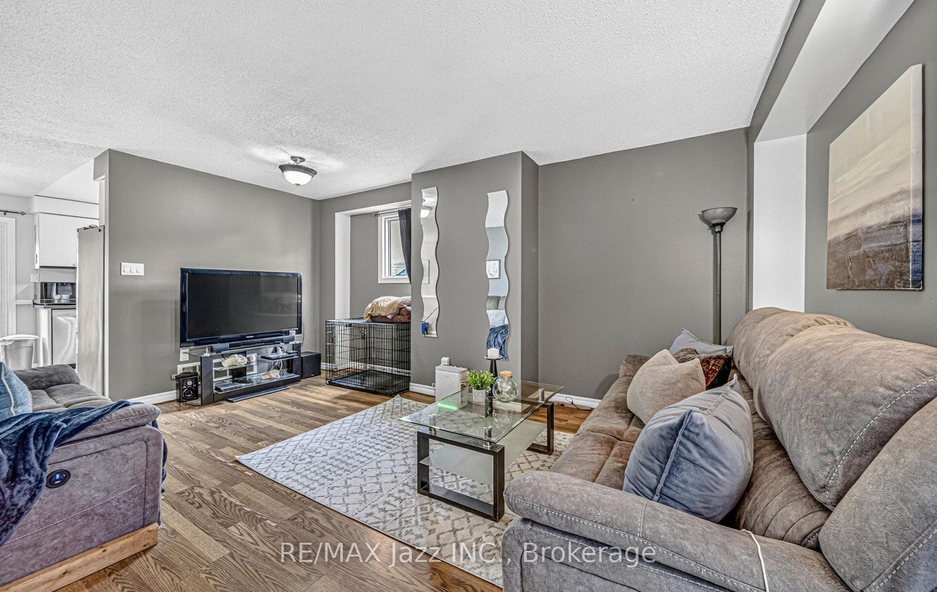 1387 Ritson Road photo 3