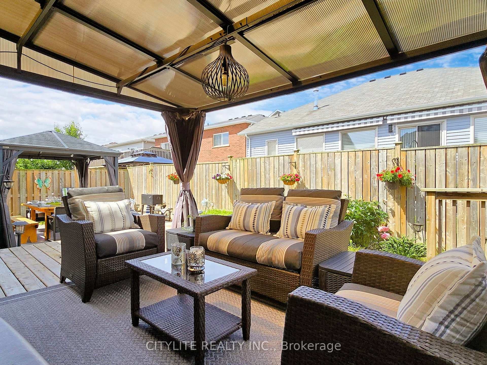 10 Grainger Crescent photo 33