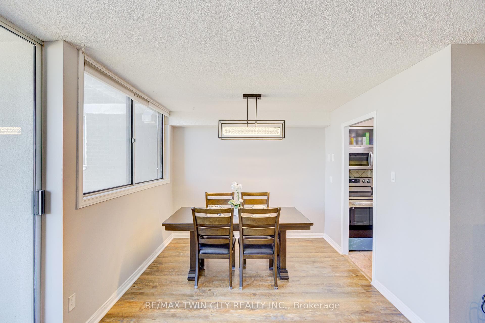 375 King Street Unit 904 photo 6