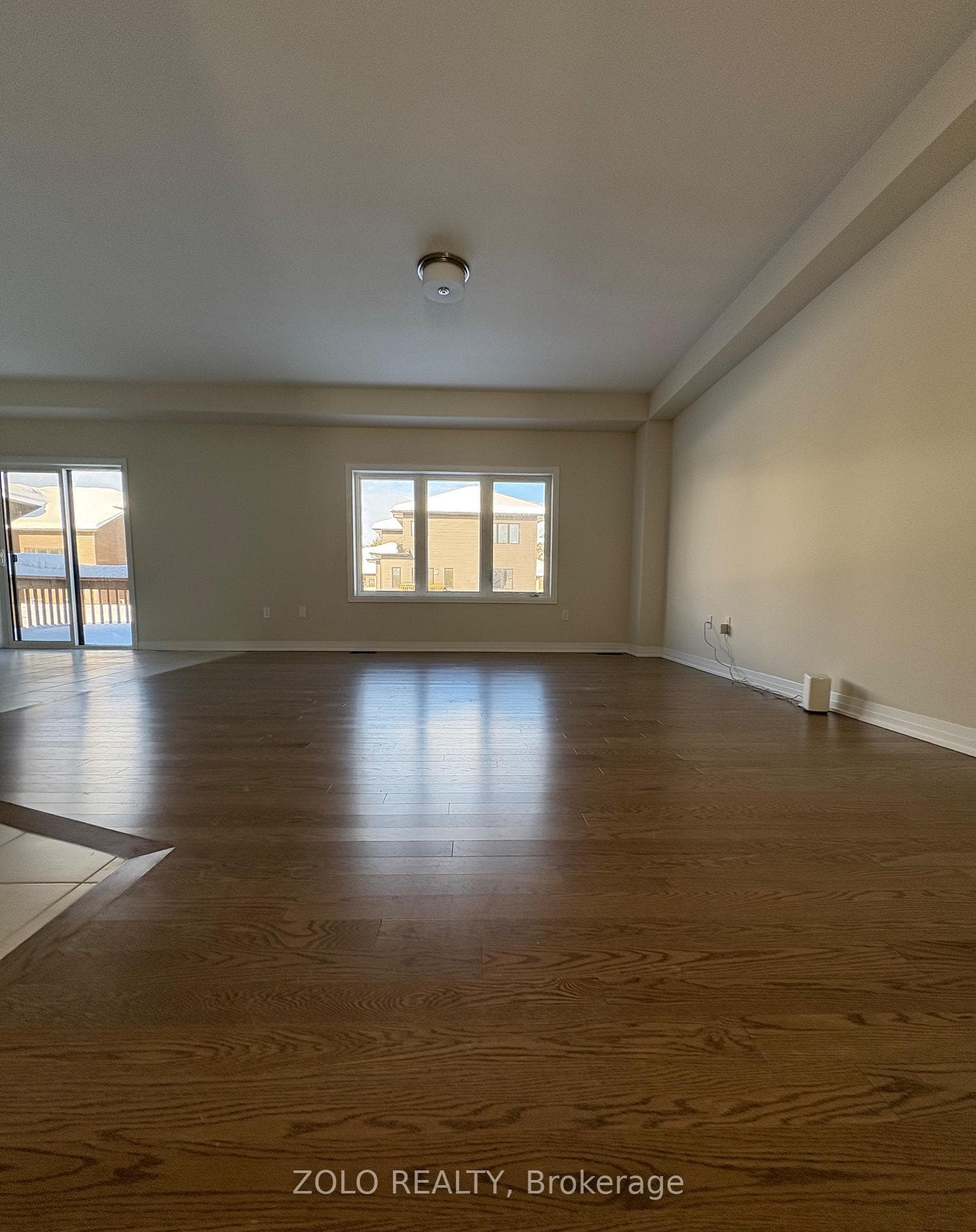 3172 Searidge Street photo 9